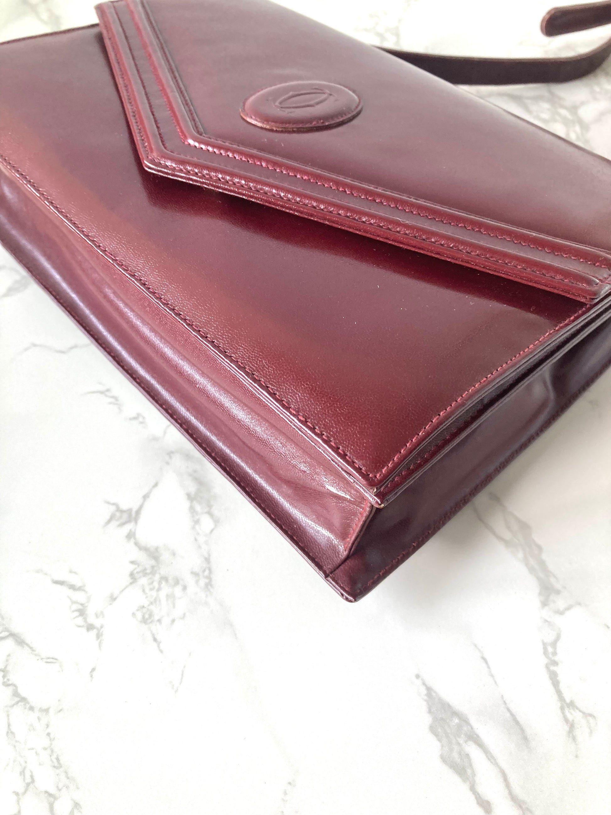 CARTIER Must De Cartier Burgundy Envelope Crossbody / Shoulder Bag
