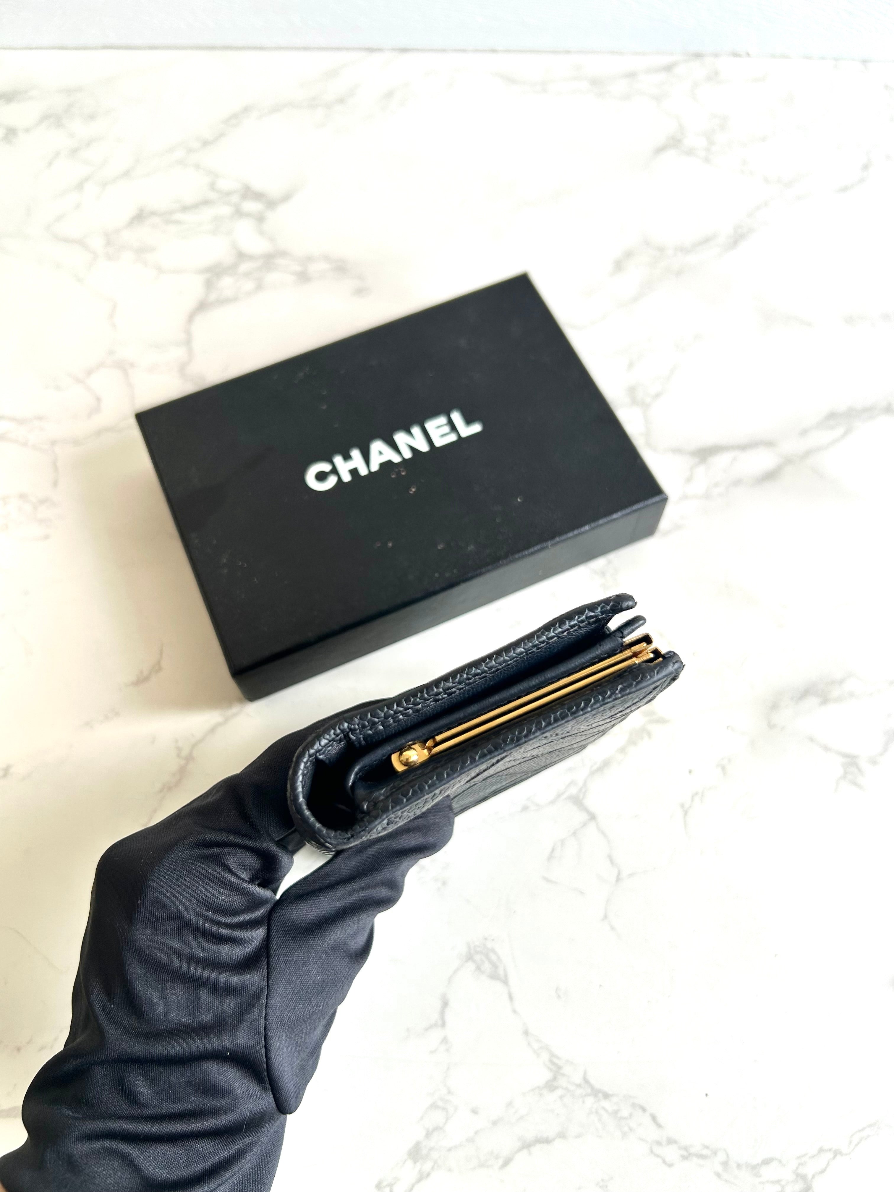 Chanel黑色魚子醬皮革中夾 皮夾 錢包 短夾 中古包