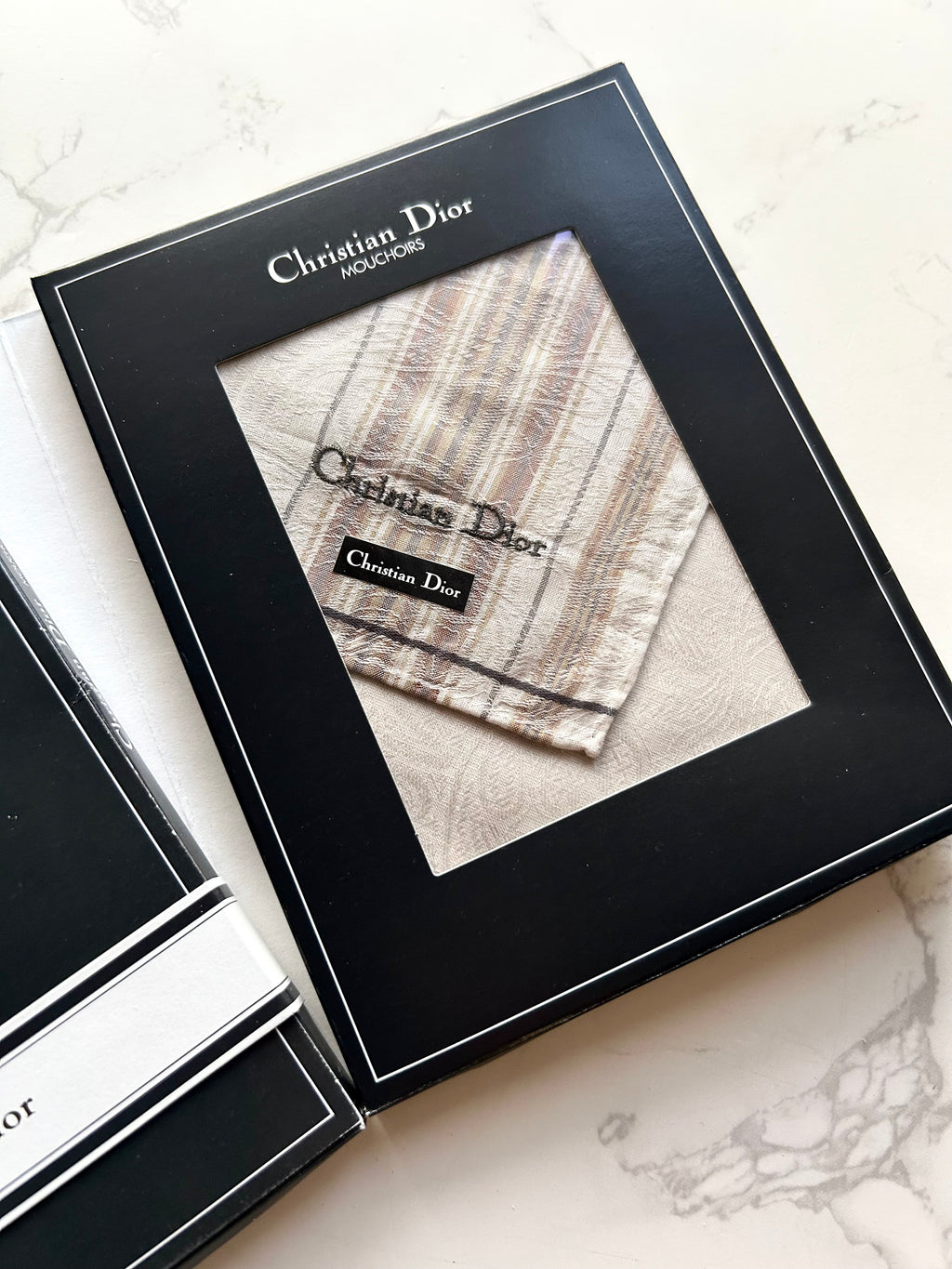 DIOR / FENDI中古方型絲巾（約46x46cm)或配件（隨機款式）· 新春禮品