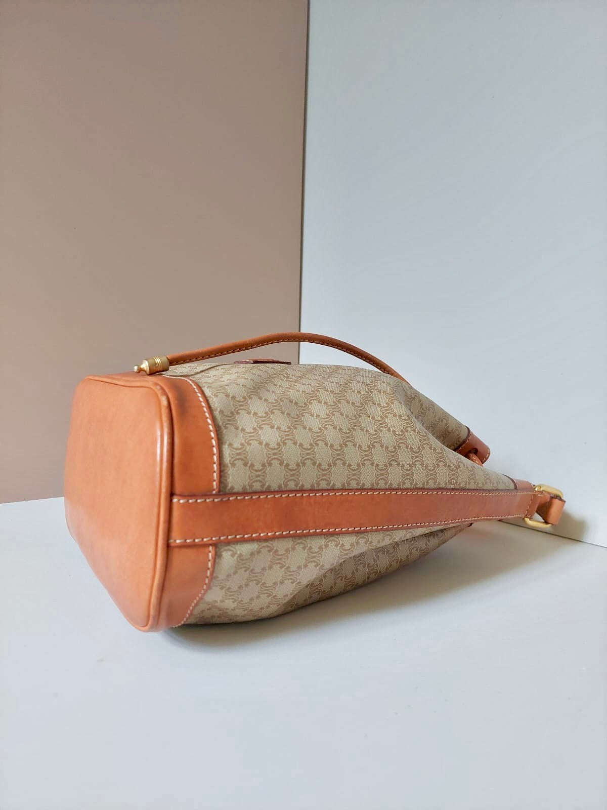 CELINE beige old flower leather shoulder drawstring bucket bag / side backpack / shoulder bag
