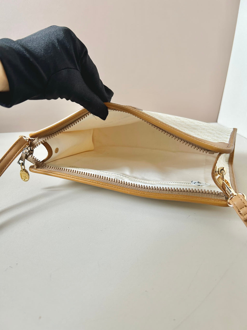 CELINE rare white old flower leather square small bag/clutch/side bag/crossbody bag
