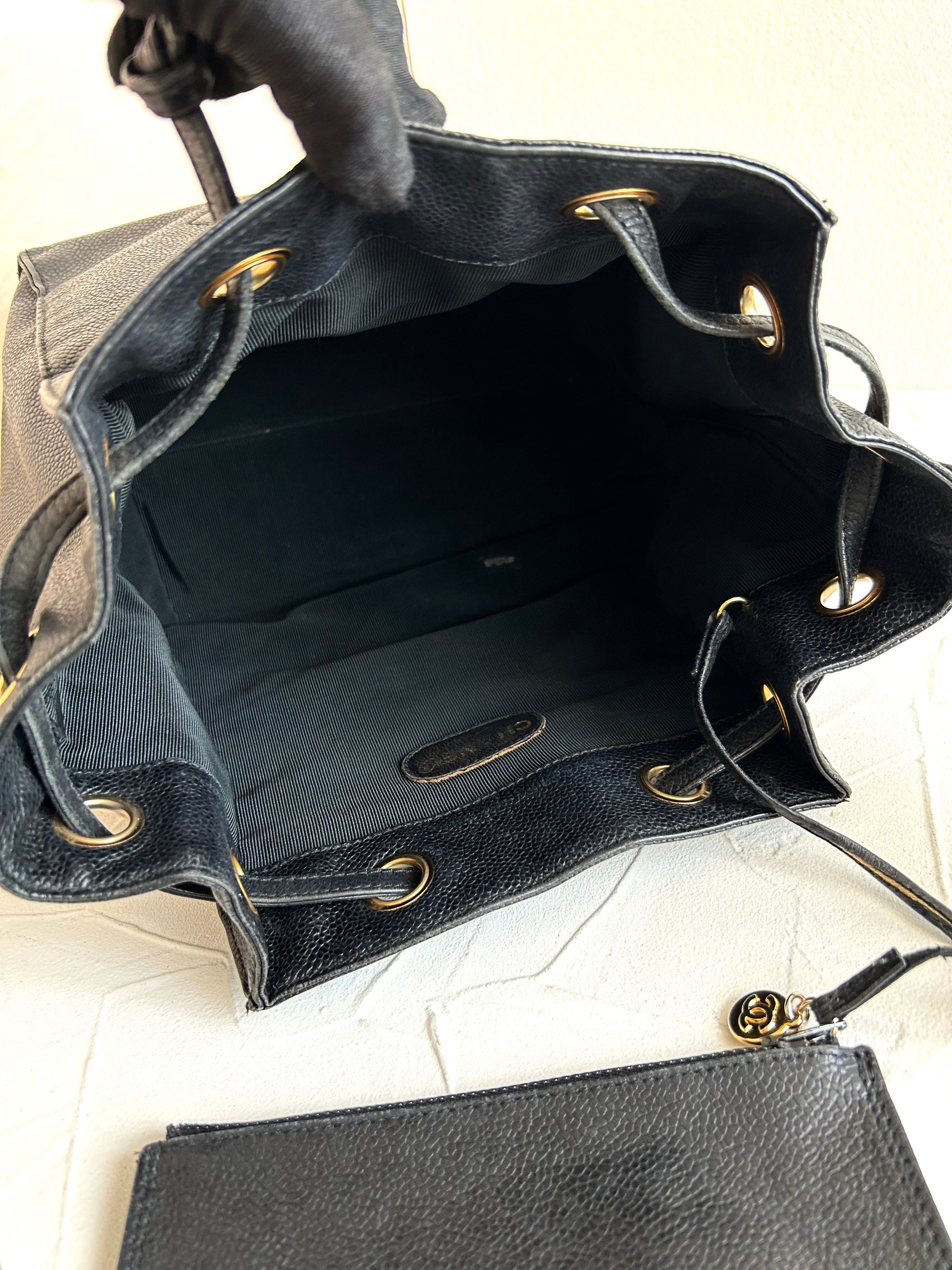 中古二手Chanel黑色魚子醬皮革水桶包/側背包/斜背包