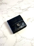 CHANEL double-sided lambskin black silver buckle short wallet / wallet