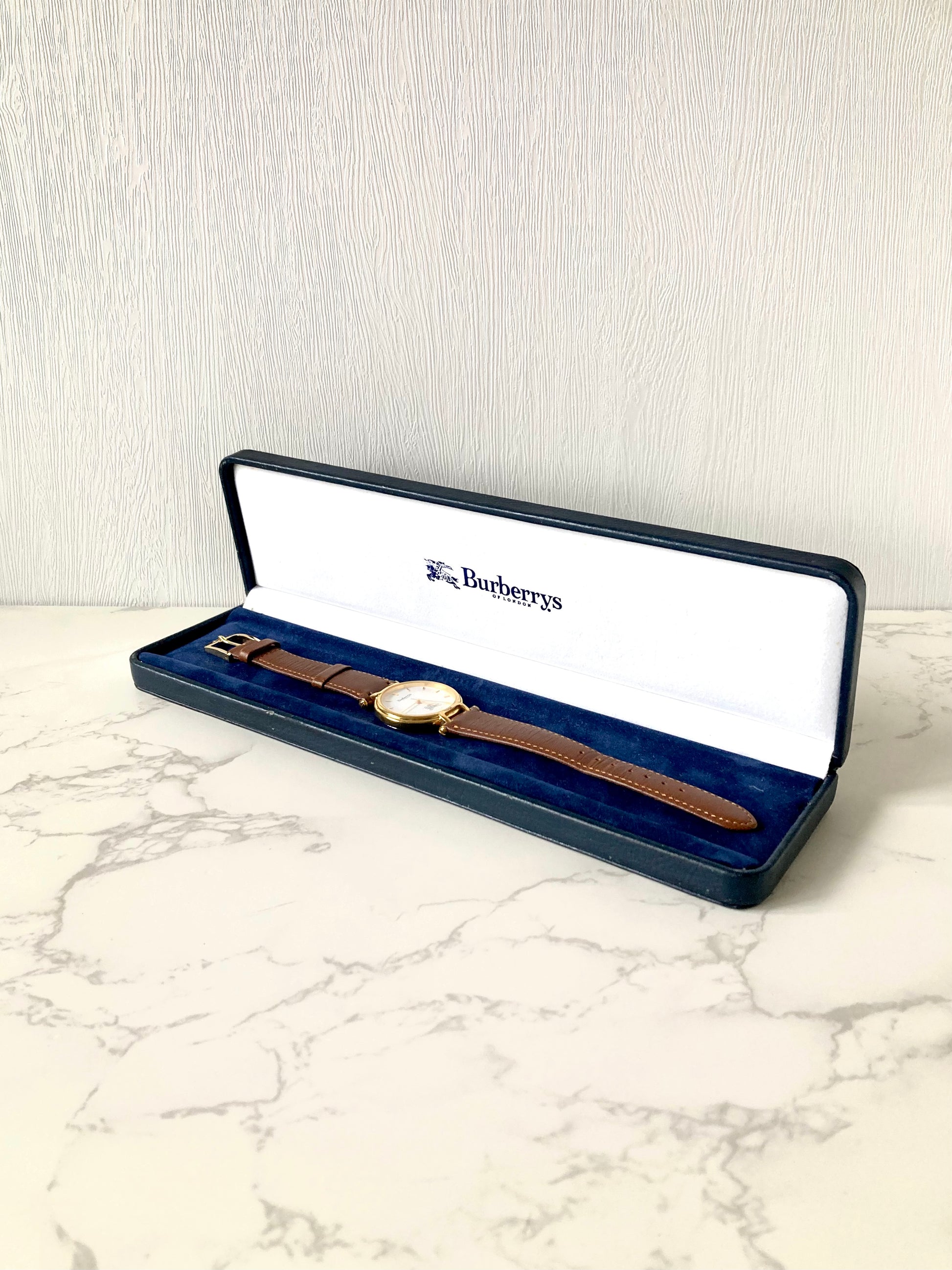 BURBERRYS Horse Carriage Classic Brown Leather Unisex Watch