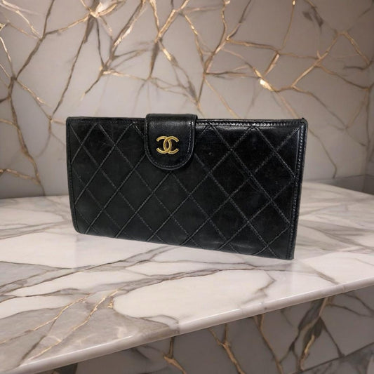 CHANEL 稀有黑色小羊皮革金標中長夾/錢包 - 日本中古二手Vintage