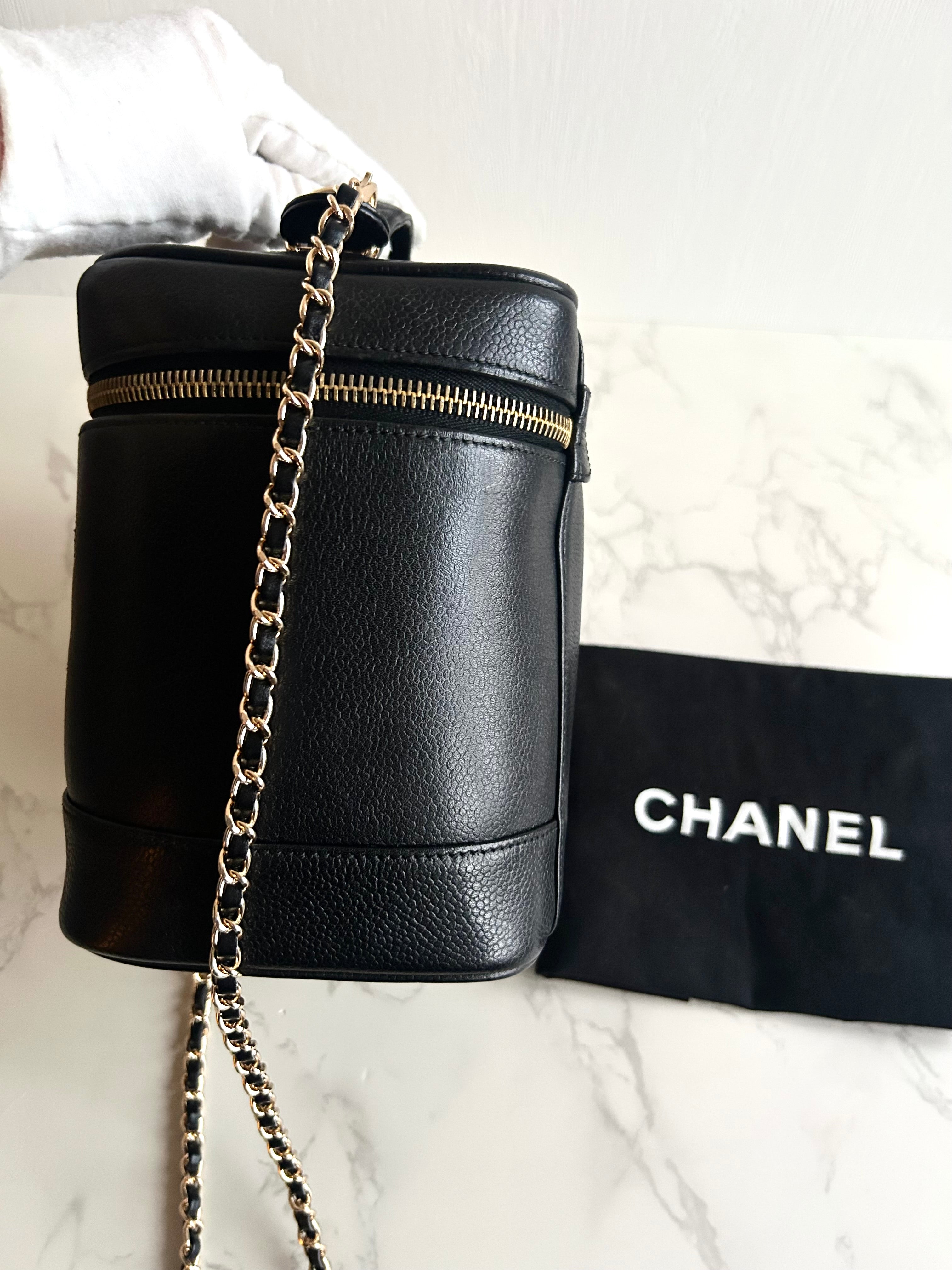 Chanel黑色金扣魚子醬Vanity盒子包/斜背包/側背包/單肩包