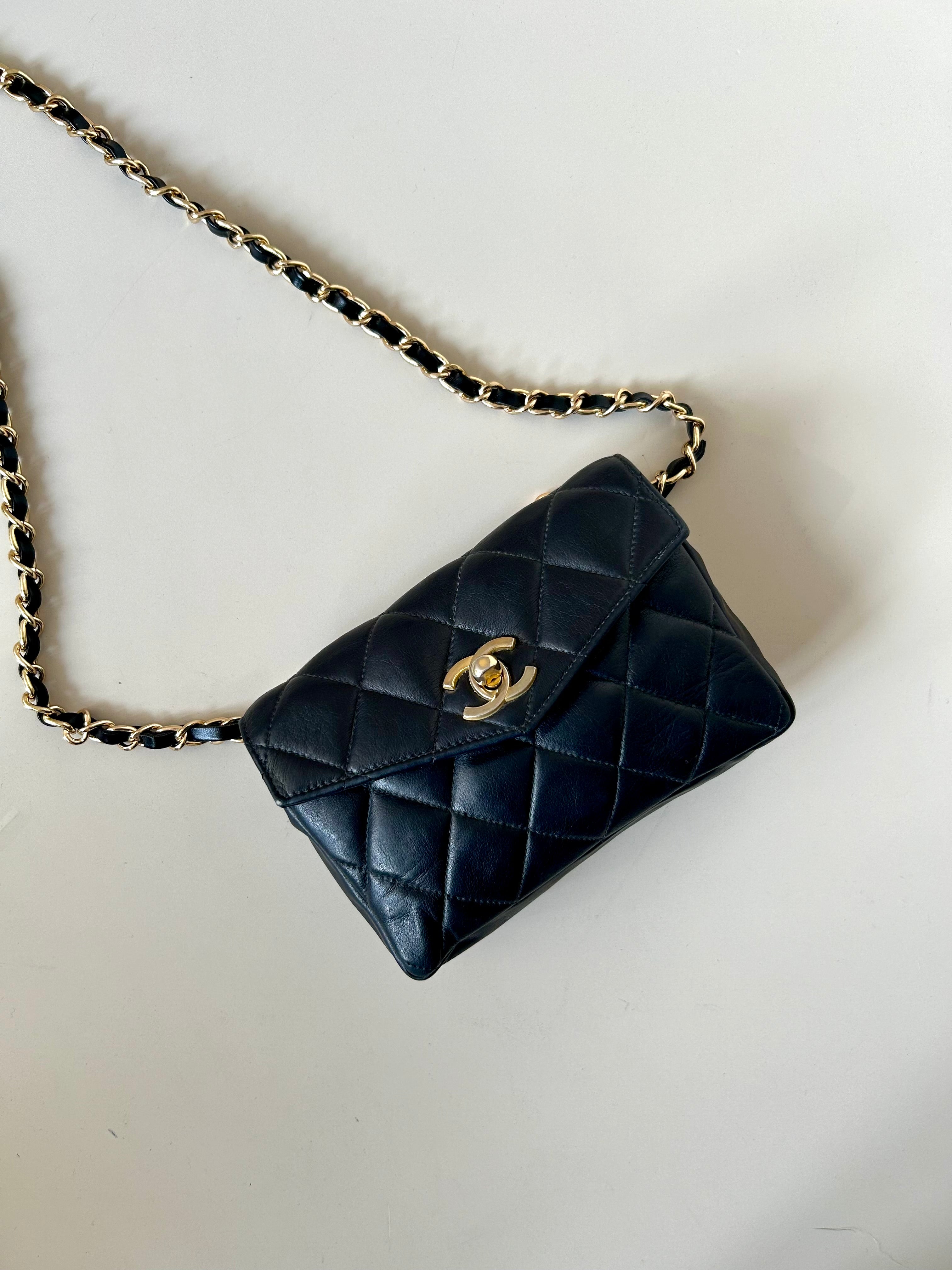 CHANEL rare black leather gold swivel buckle belt bag/side bag/clutch