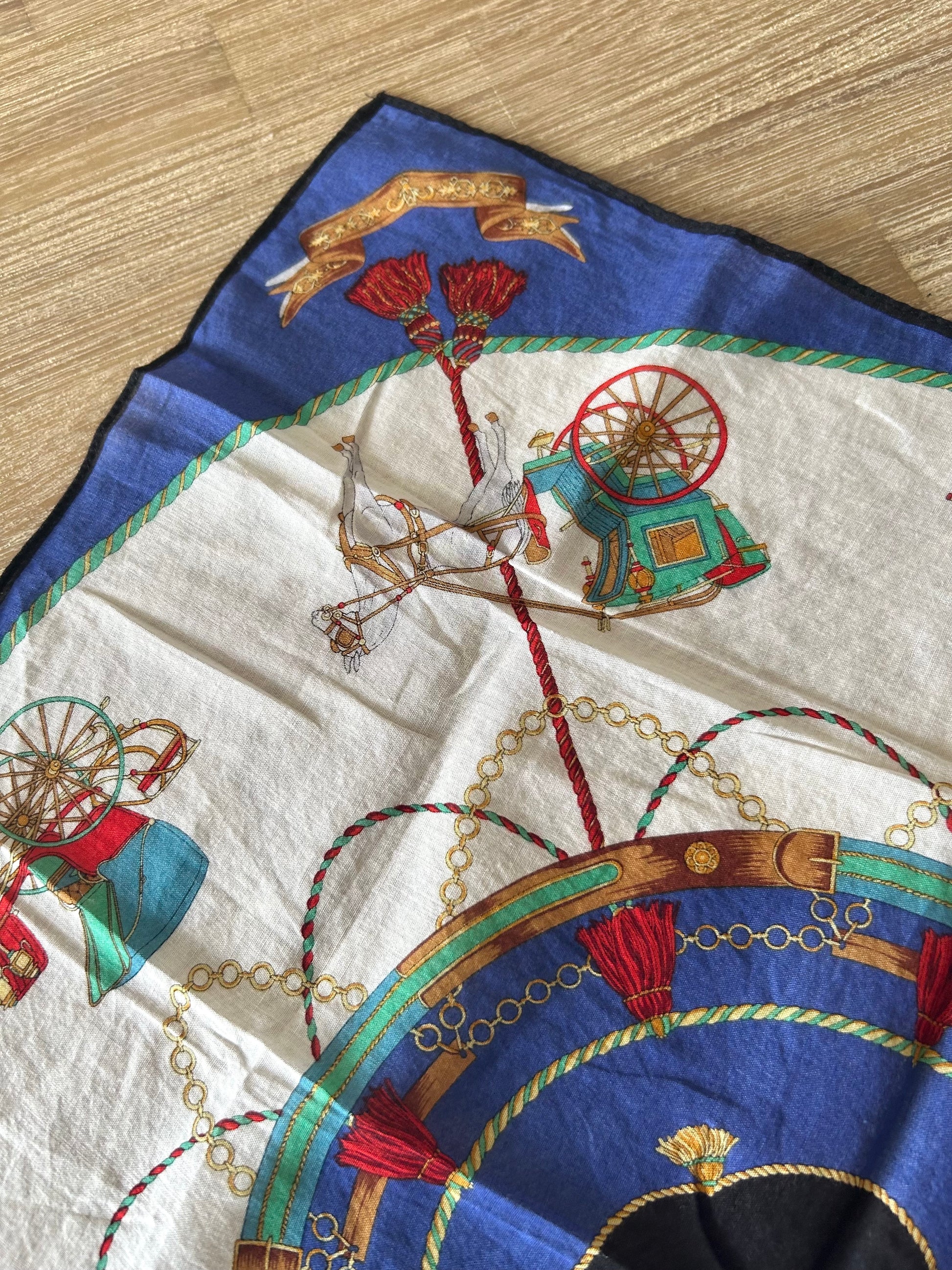 女神節滿額 HKD$3888贈品 - CELINE 藍白彩色馬車方型絲巾 46x46cm