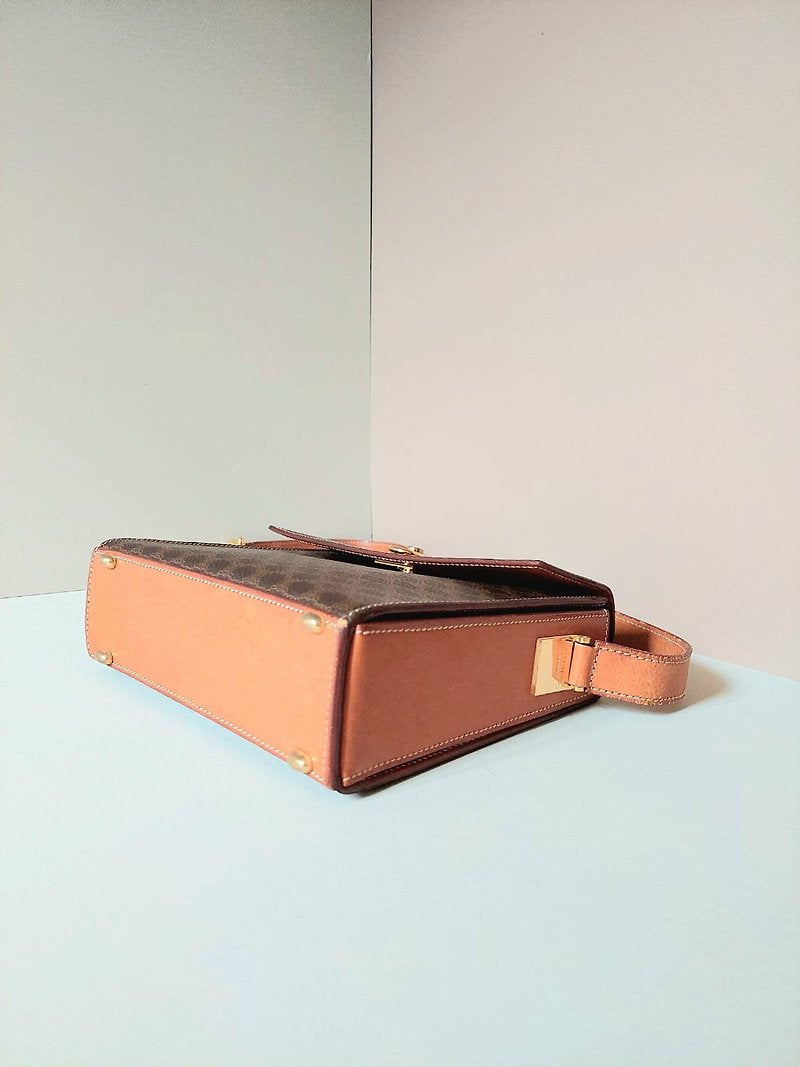 CELINE Brown Old Flower Leather Gold Buckle Small Envelope Box Small Bag/Side Bag/Messenger Bag - Japanese Second-hand Vintage