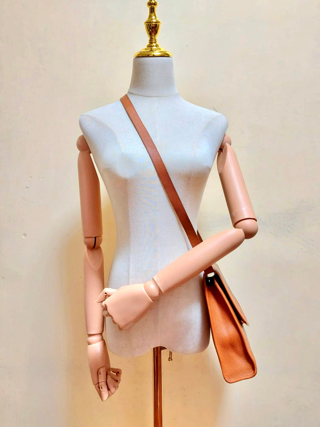 Yves Saint Laurent YSL焦糖啡色刺繡凱莉包/側背包/斜背包