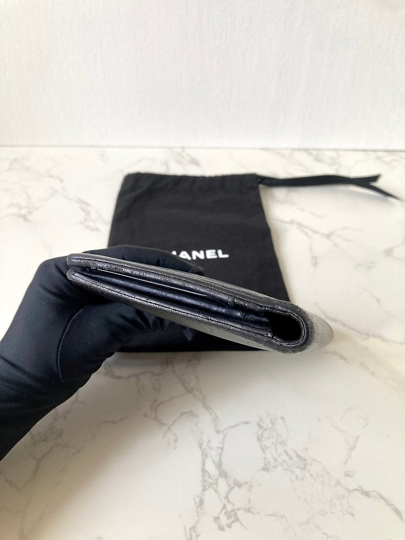 CHANEL Black Camellia Silver Label Leather Long Wallet/Wallet