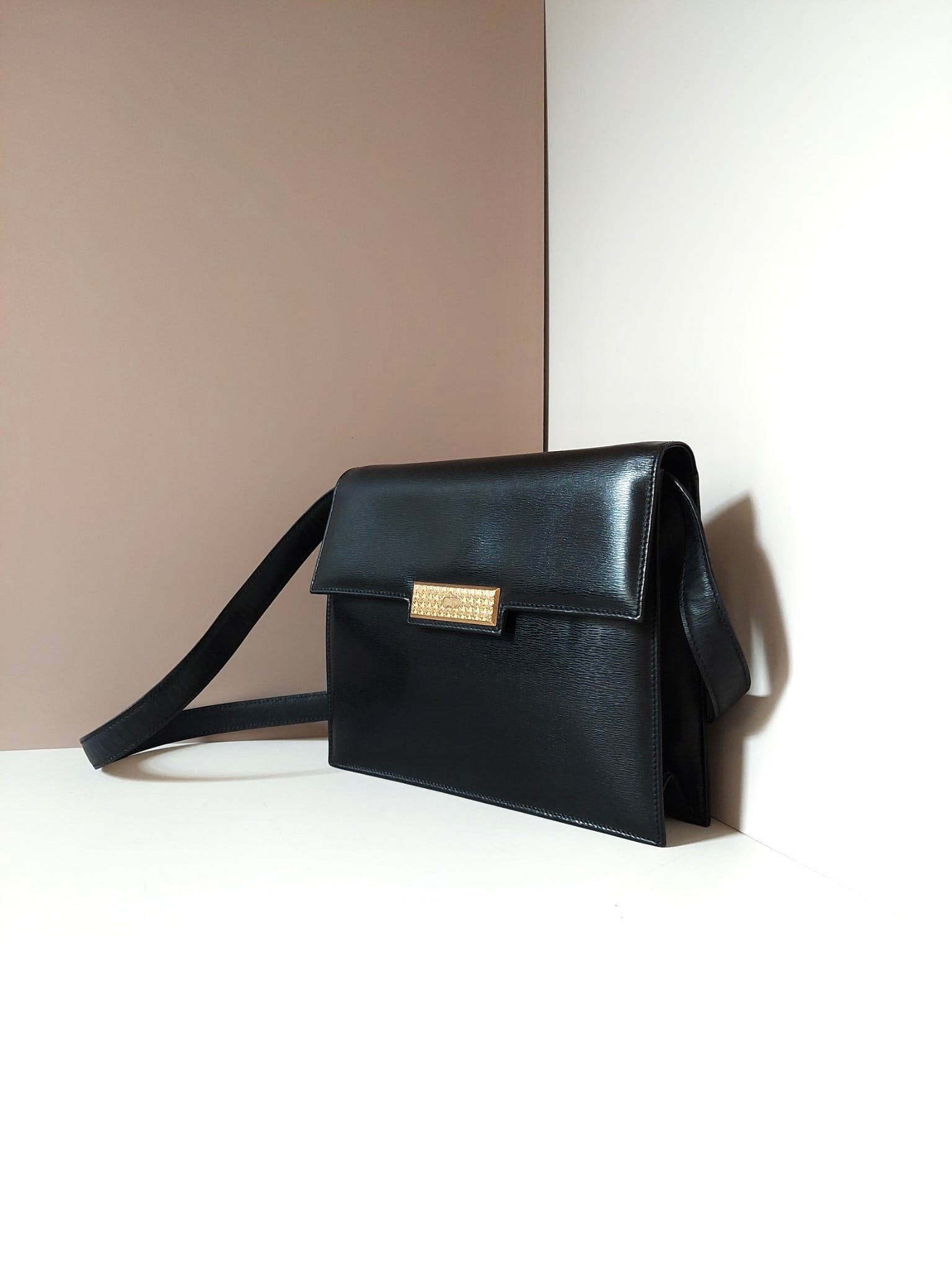 CHRISTIAN DIOR black gold houndstooth button trapezoidal Kelly shoulder bag / side bag / oblique bag