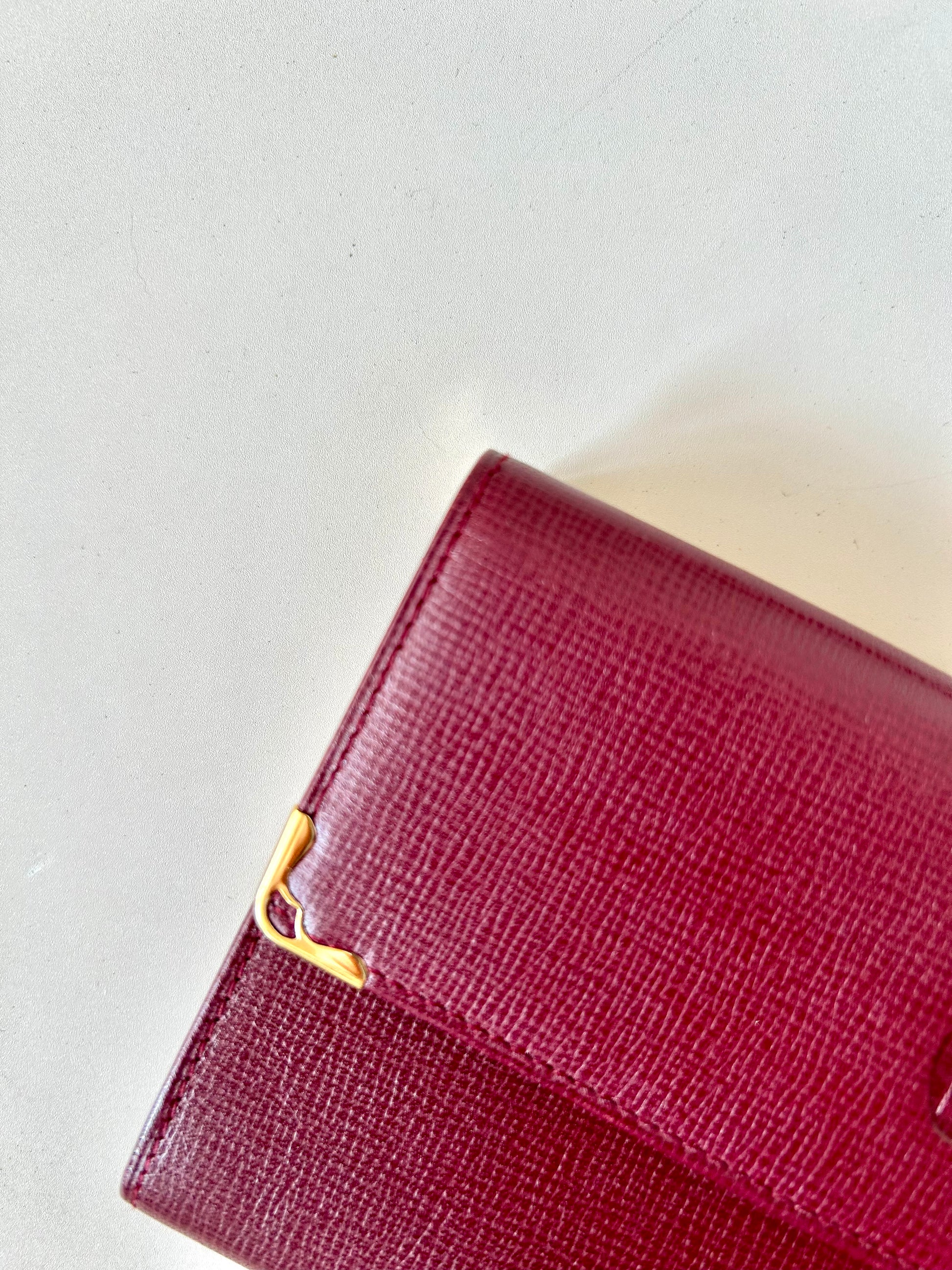 CARTIER Must de Cartier 酒紅皮革中短夾口金錢包/銀包