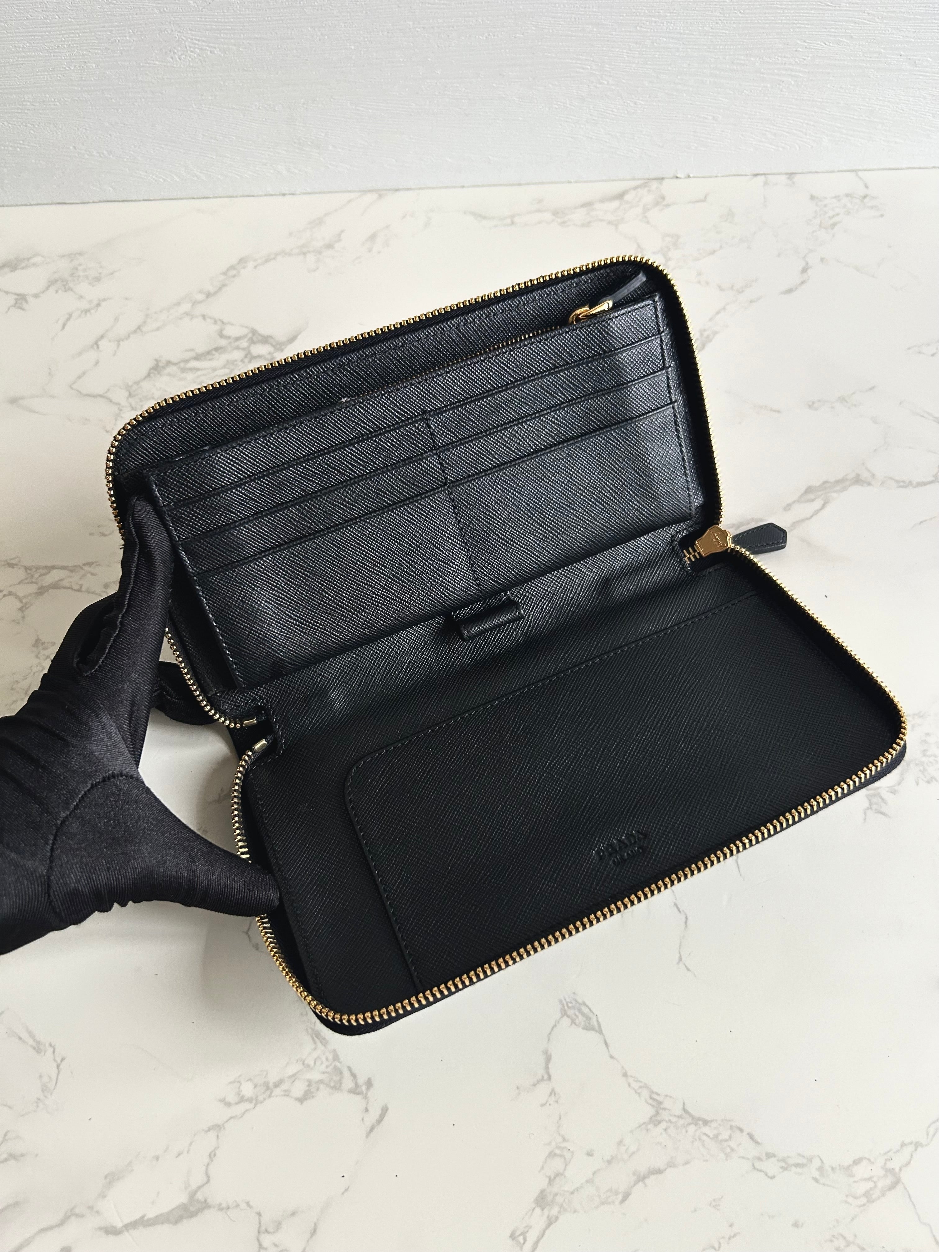 PRADA black gold triangle cowhide leather zipper long wallet/wallet/purse