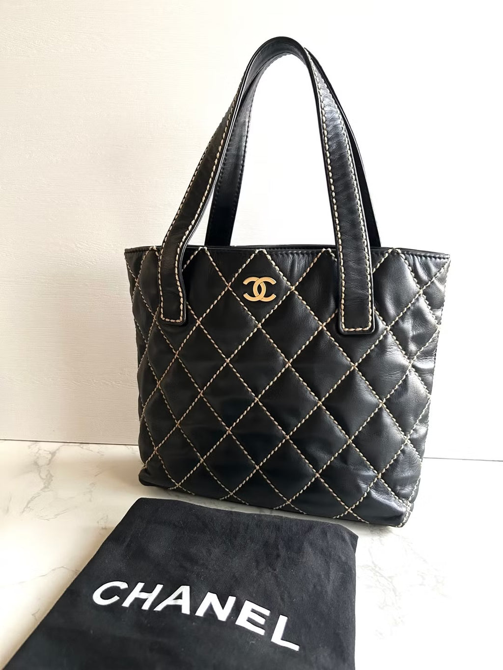 Chanel Vivian Wild Stitch 黑色金扣皮革托特包 側背包
