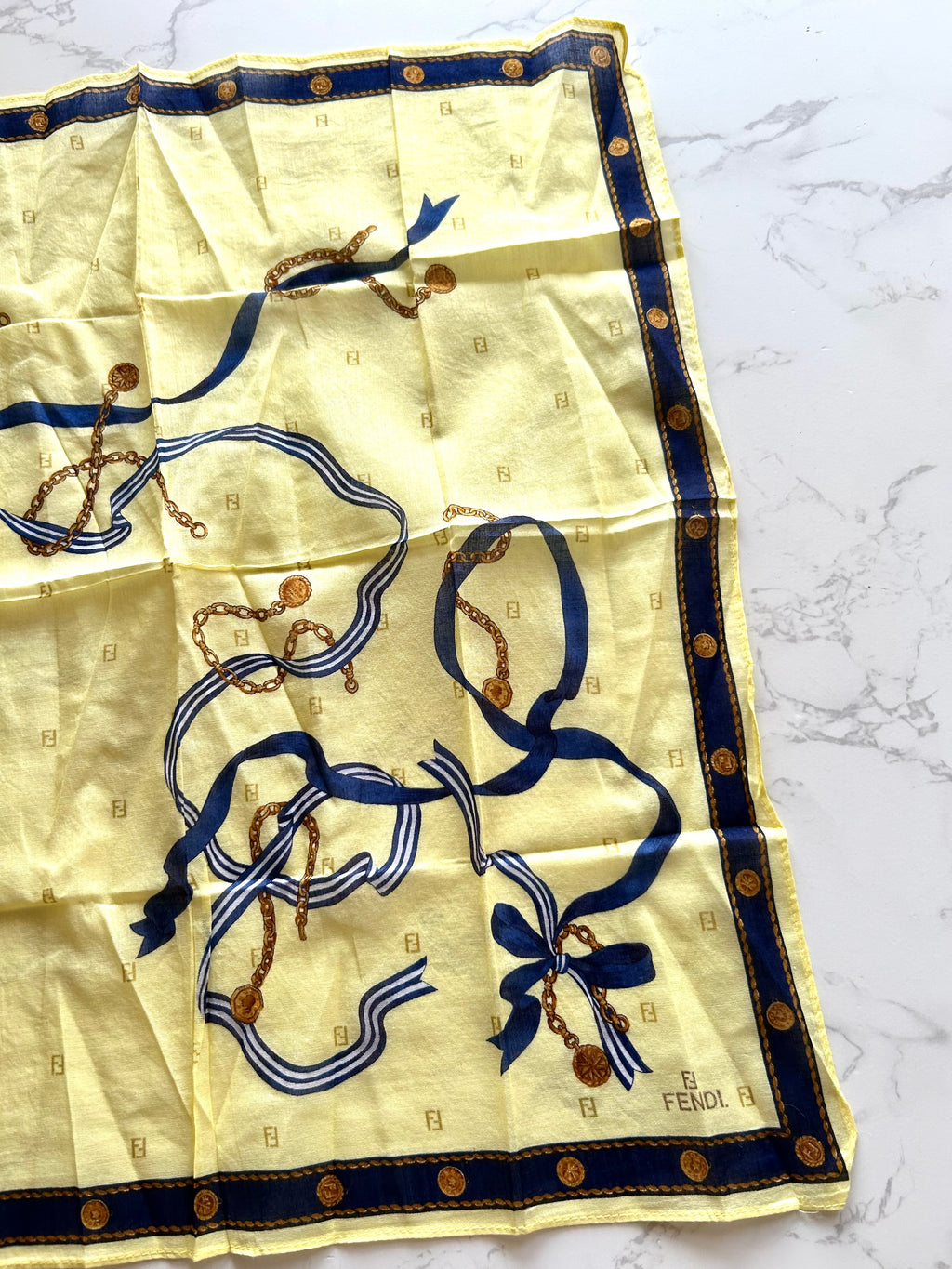 DIOR / FENDI中古方型絲巾（約46x46cm)或配件（隨機款式）· 新春禮品
