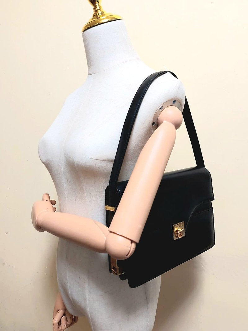 CELINE rare black gold buckle cowhide leather flap box small bag/side backpack/underarm bag