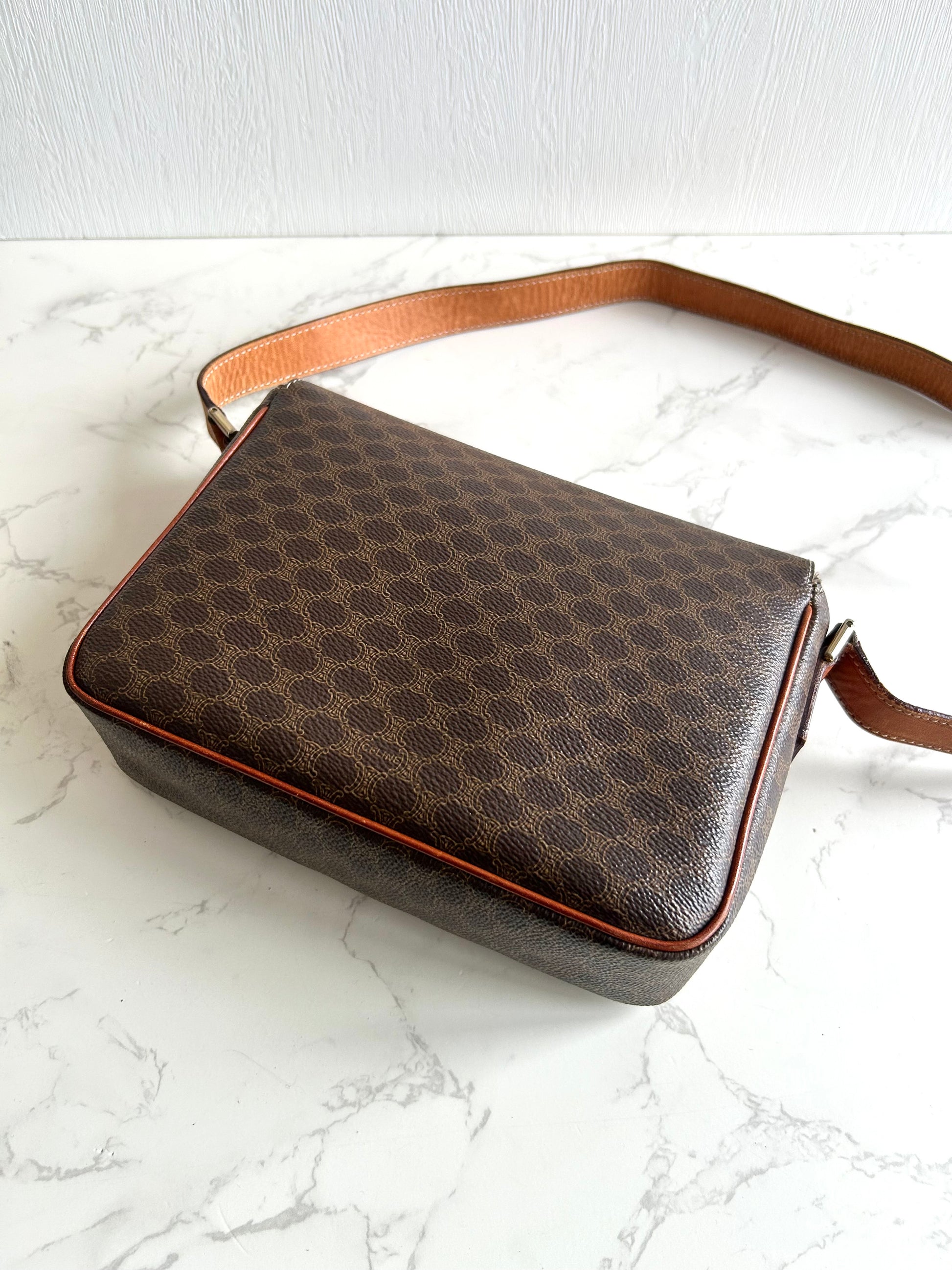 CELINE 咖啡色老花金扣豆腐盒子包/側背包/斜背包