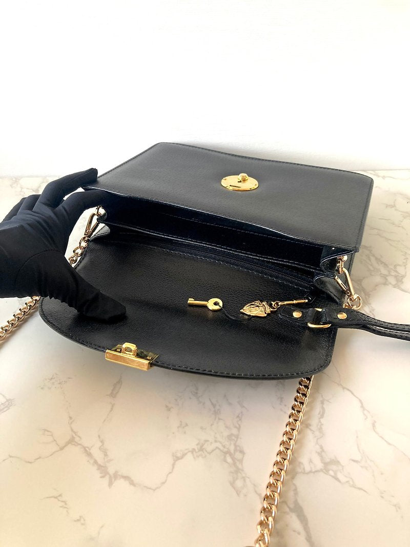 GUCCI rare black small gold lock leather small bag/side bag/crossbody bag/clutch bag