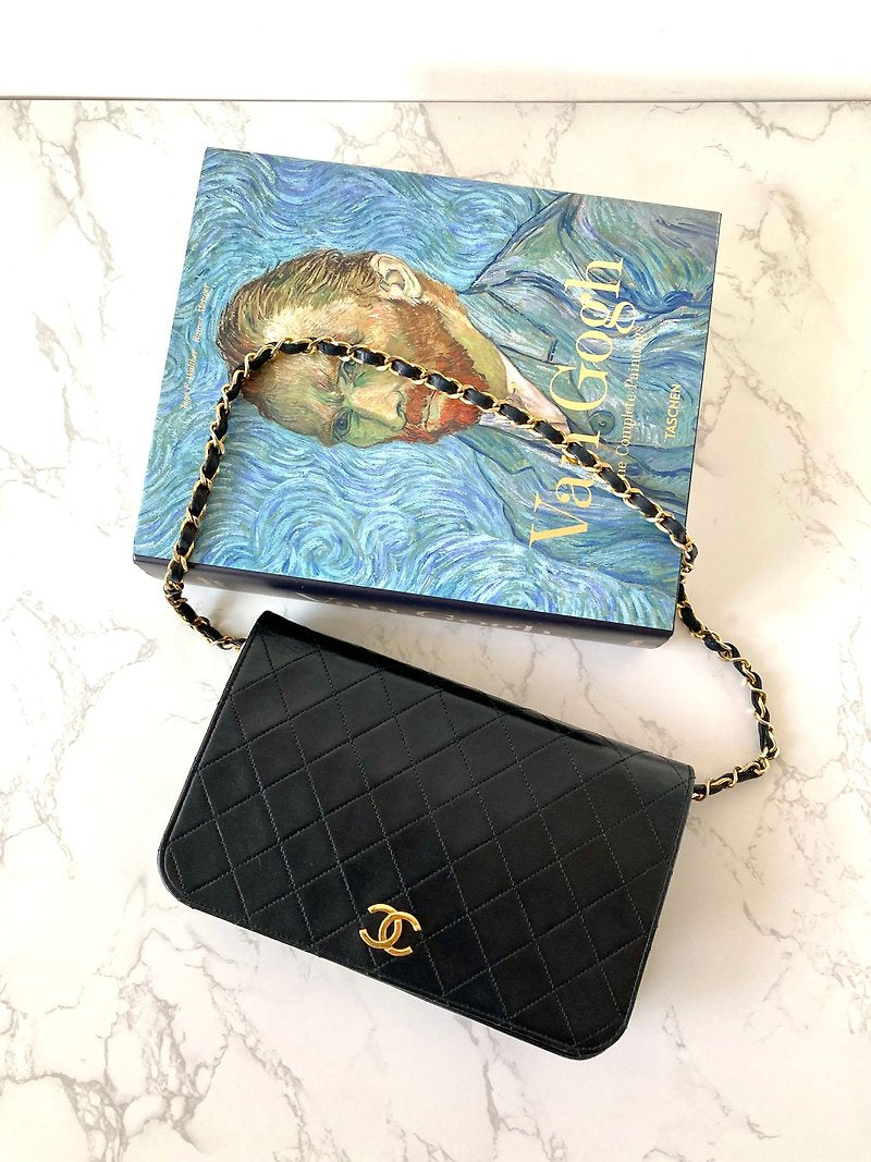 CHANEL classic black gold buckle 24cm Full Flap chain small bag/side backpack/shoulder bag