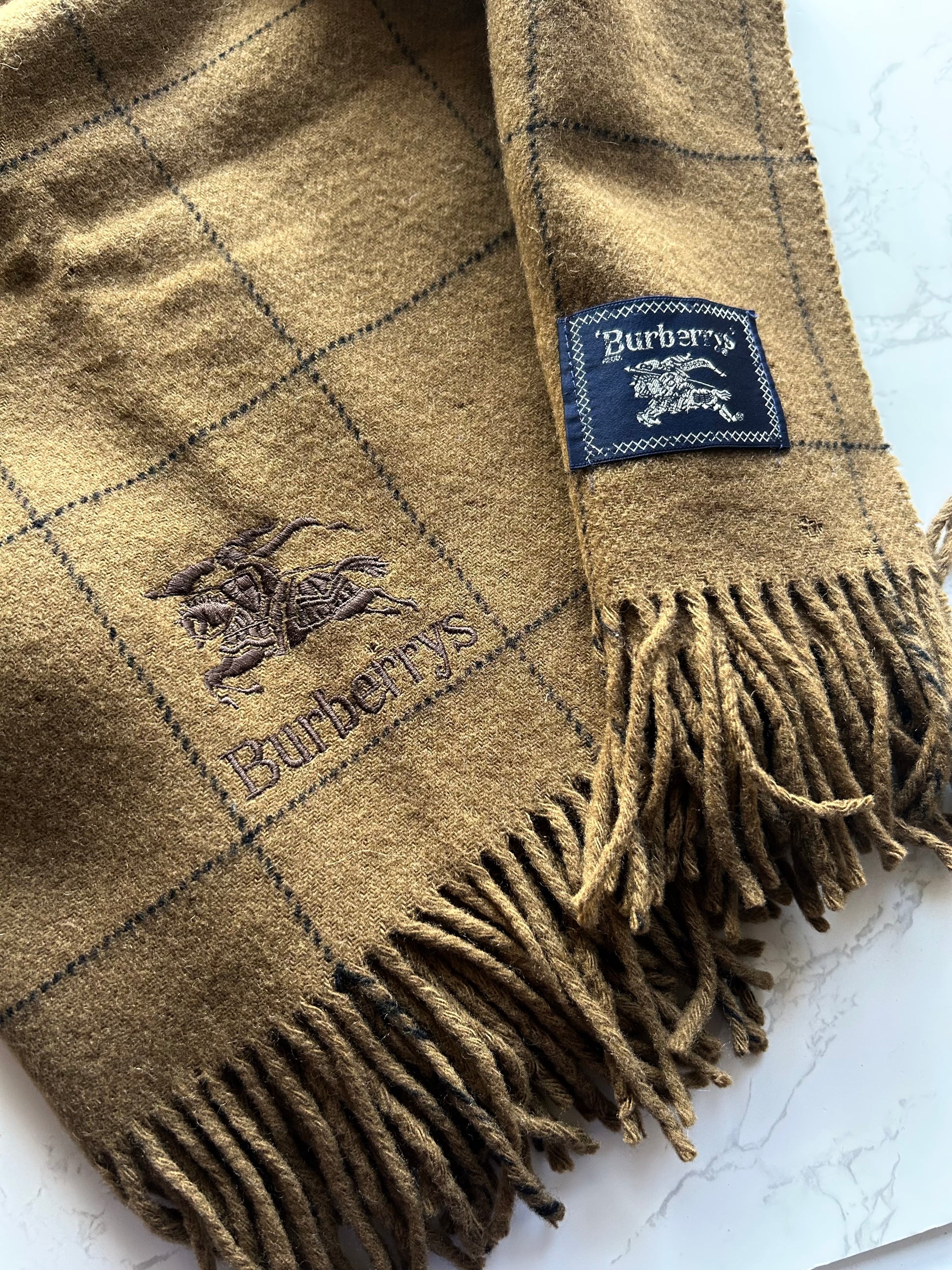 BURBERRYS 駝色幼格紋刺繡圍巾/頸巾· 新春禮品