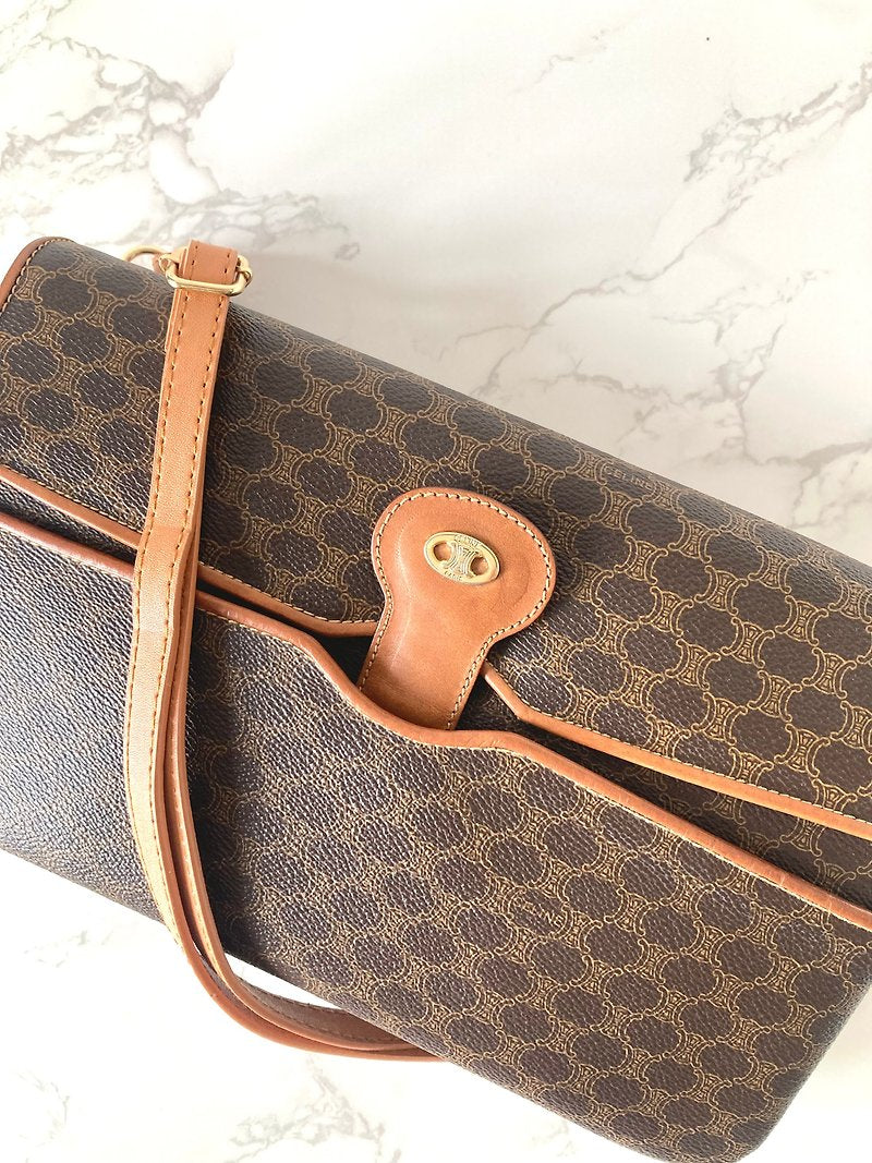 CELINE Brown Old Flower Leather Gold Arc de Triomphe Buckle Small Bag/Side Bag/Messenger Bag