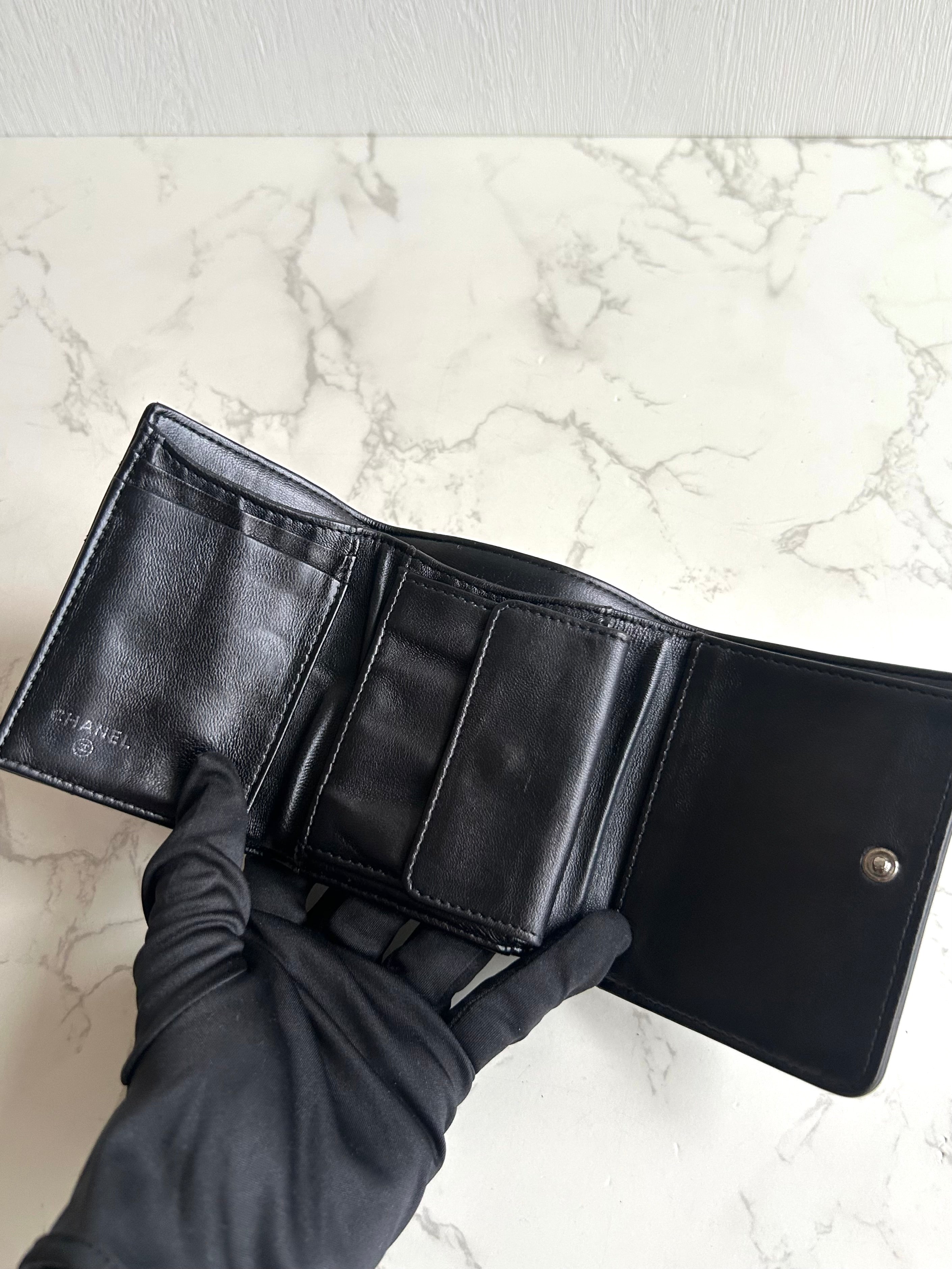 Chanel 黑色Matelasse銀扣皮革短夾 錢包 皮夾