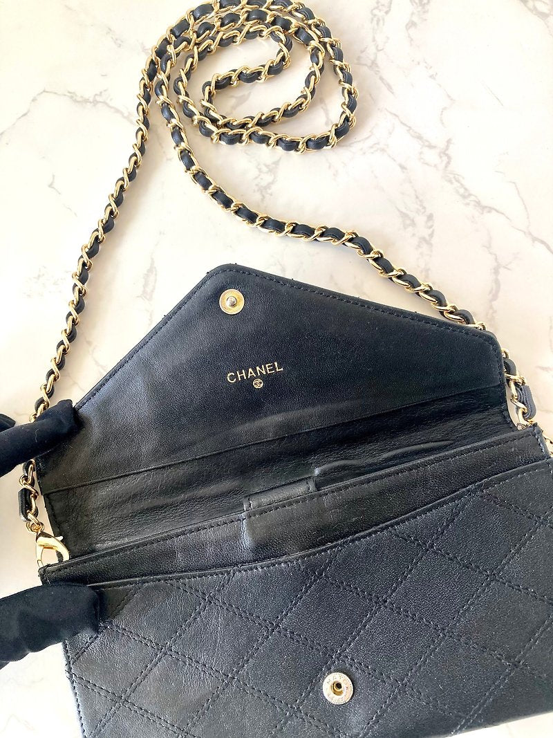 CHANEL Black Gold Buckle Envelope Small Bag/Side Bag/Messenger Bag/Clutch Bag/Mid-Length Wallet