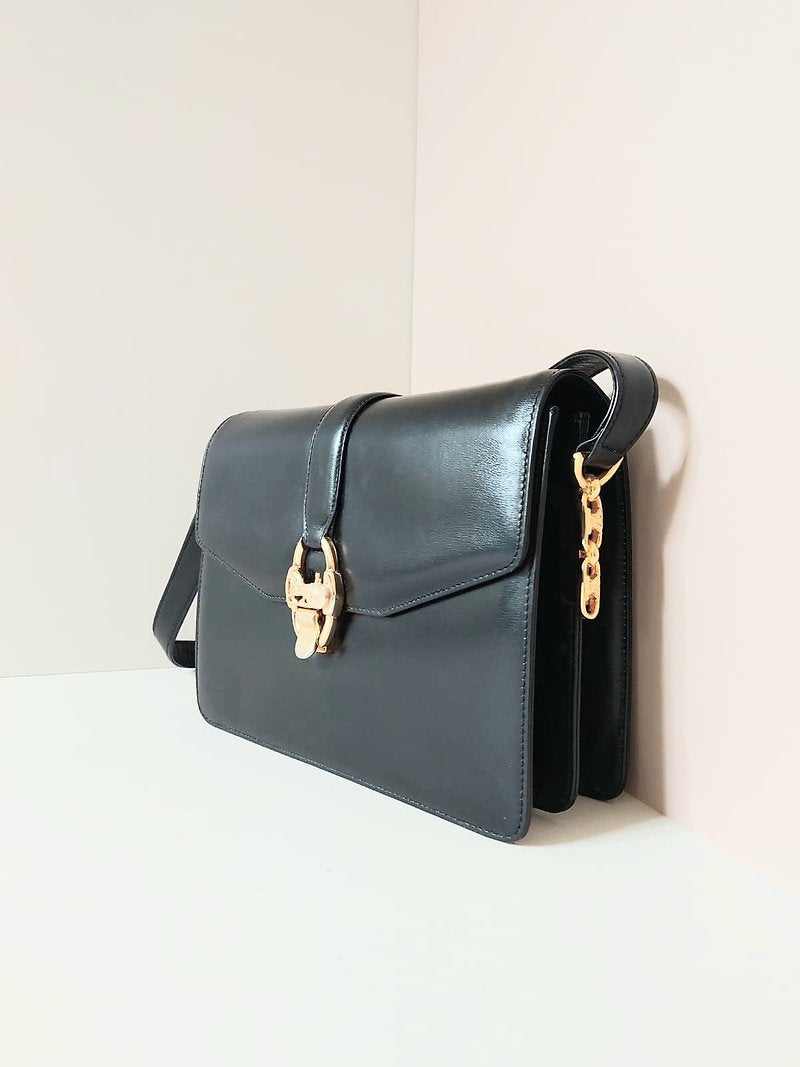CELINE rare carriage hexagonal gold buckle black leather side bag / oblique bag - Japanese second-hand Vintage