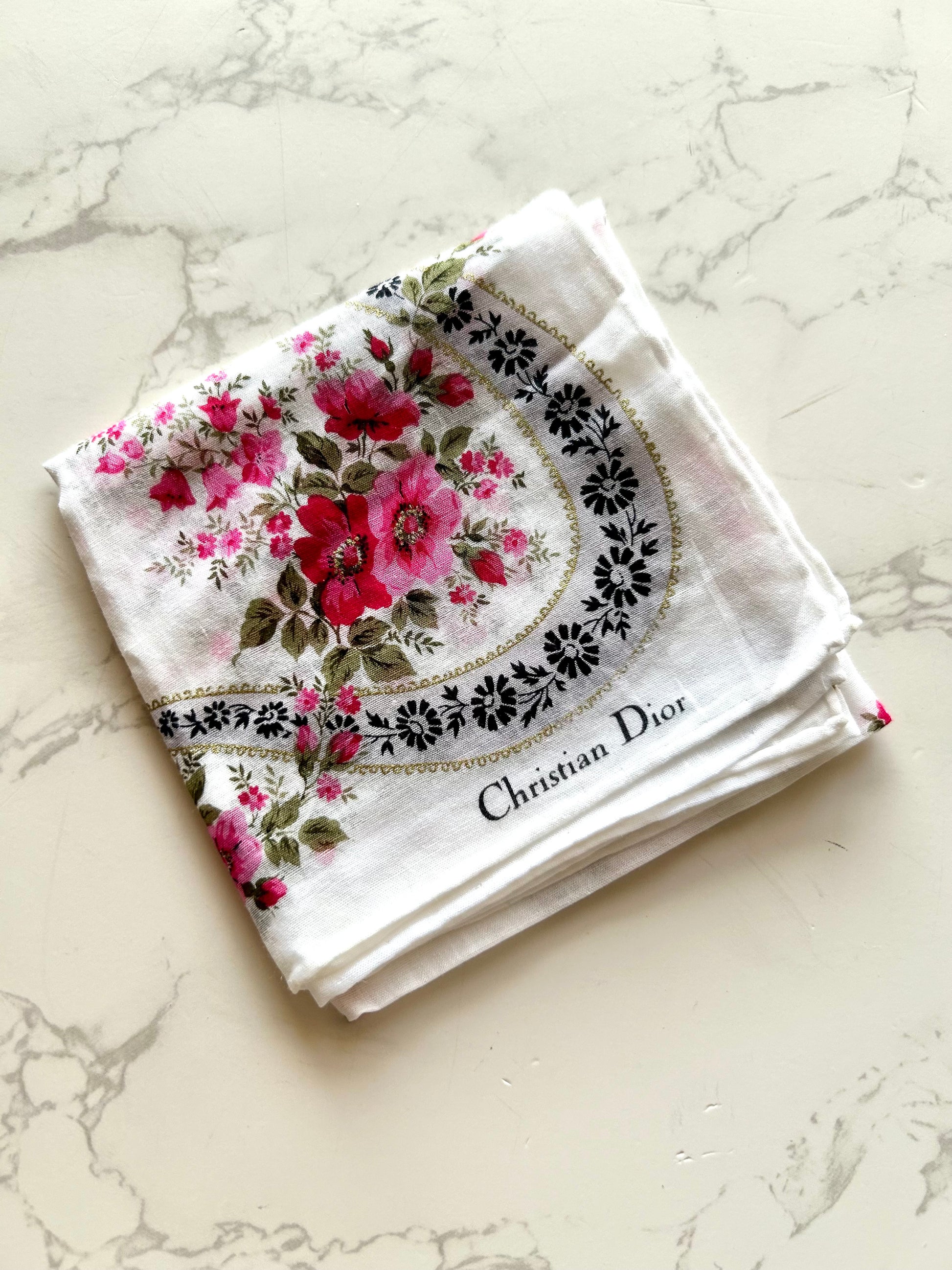 DIOR / FENDI中古方型絲巾（約46x46cm)或配件（隨機款式）· 新春禮品