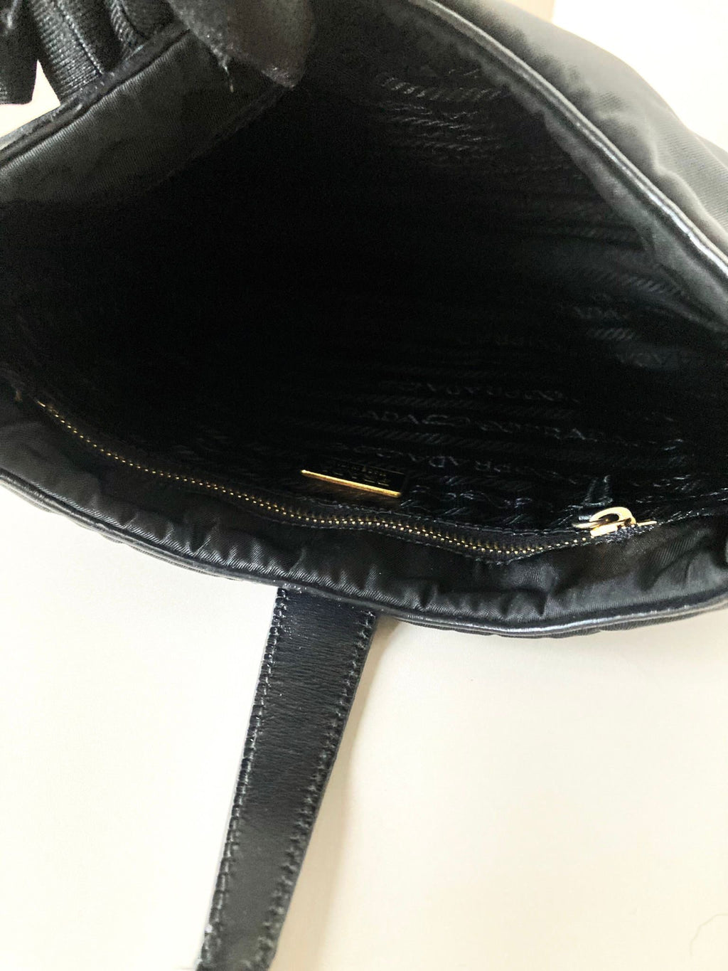 PRADA 黑色金三角Hobo腋下單肩小包/腋下包/側背包