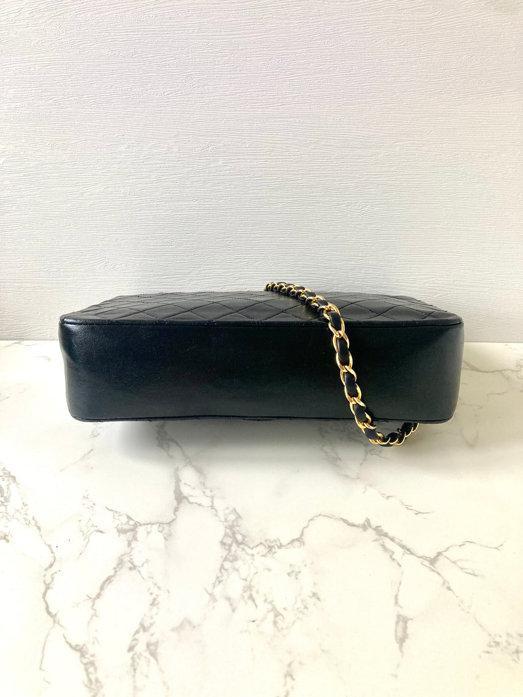 CHANEL Classic 24cm Flap Chain Bag
