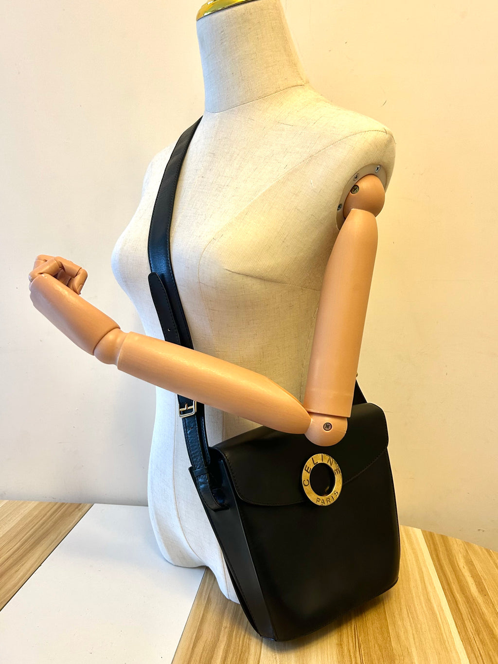 CELINE rare black gold ring leather French fry small bag / side backpack / oblique backpack