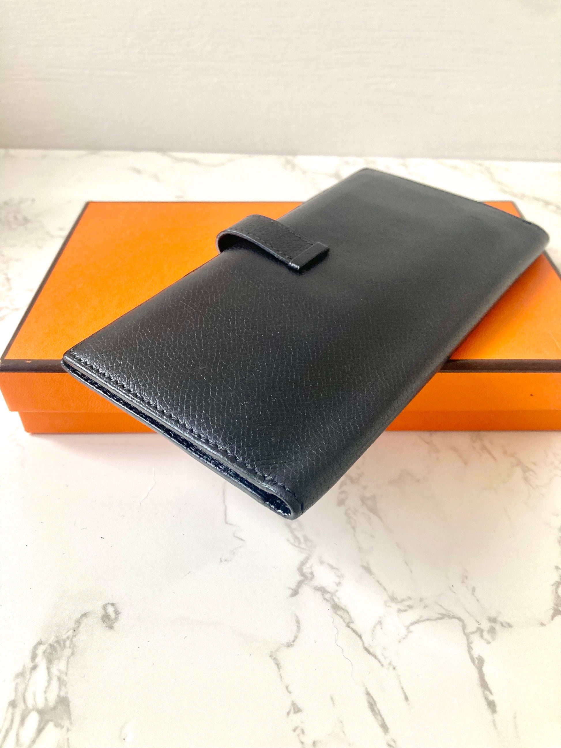 HERMES Black x Gold Epsom Leather Bearn H Bi-fold Wallet