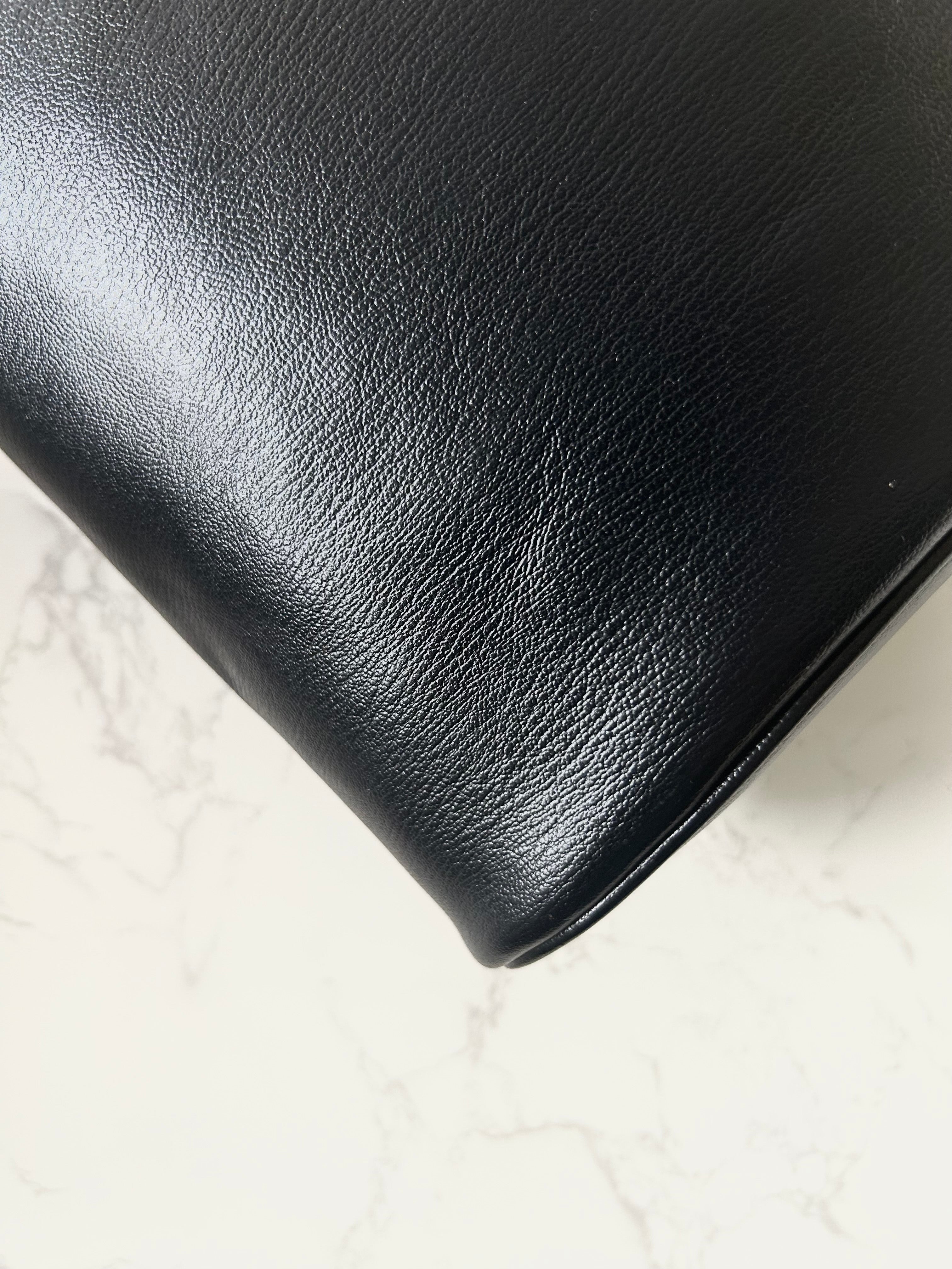 LOEWE gold snake bone black leather box dual-purpose side backpack/oblique backpack/handbag