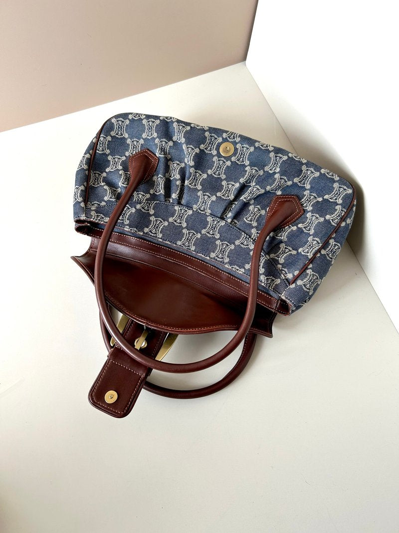 CELINE rare denim blue Arc de Triomphe old flower leather bag / side backpack / underarm bag