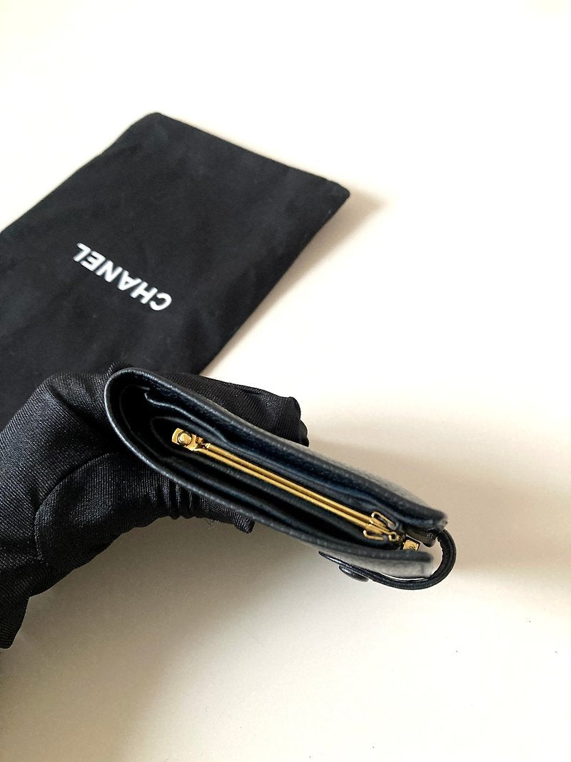 CHANEL rare black caviar cowhide large gold buckle leather short wallet / small wallet / wallet