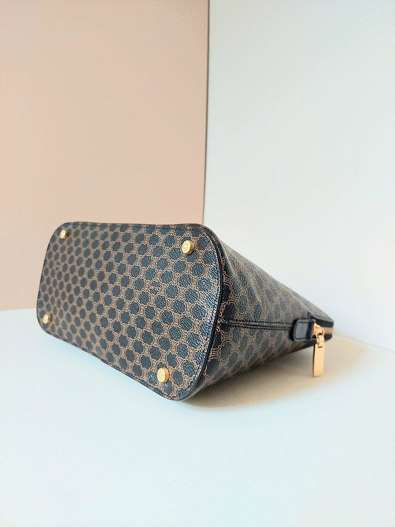 CELINE rare black old flower shell leather bag / side bag / oblique bag