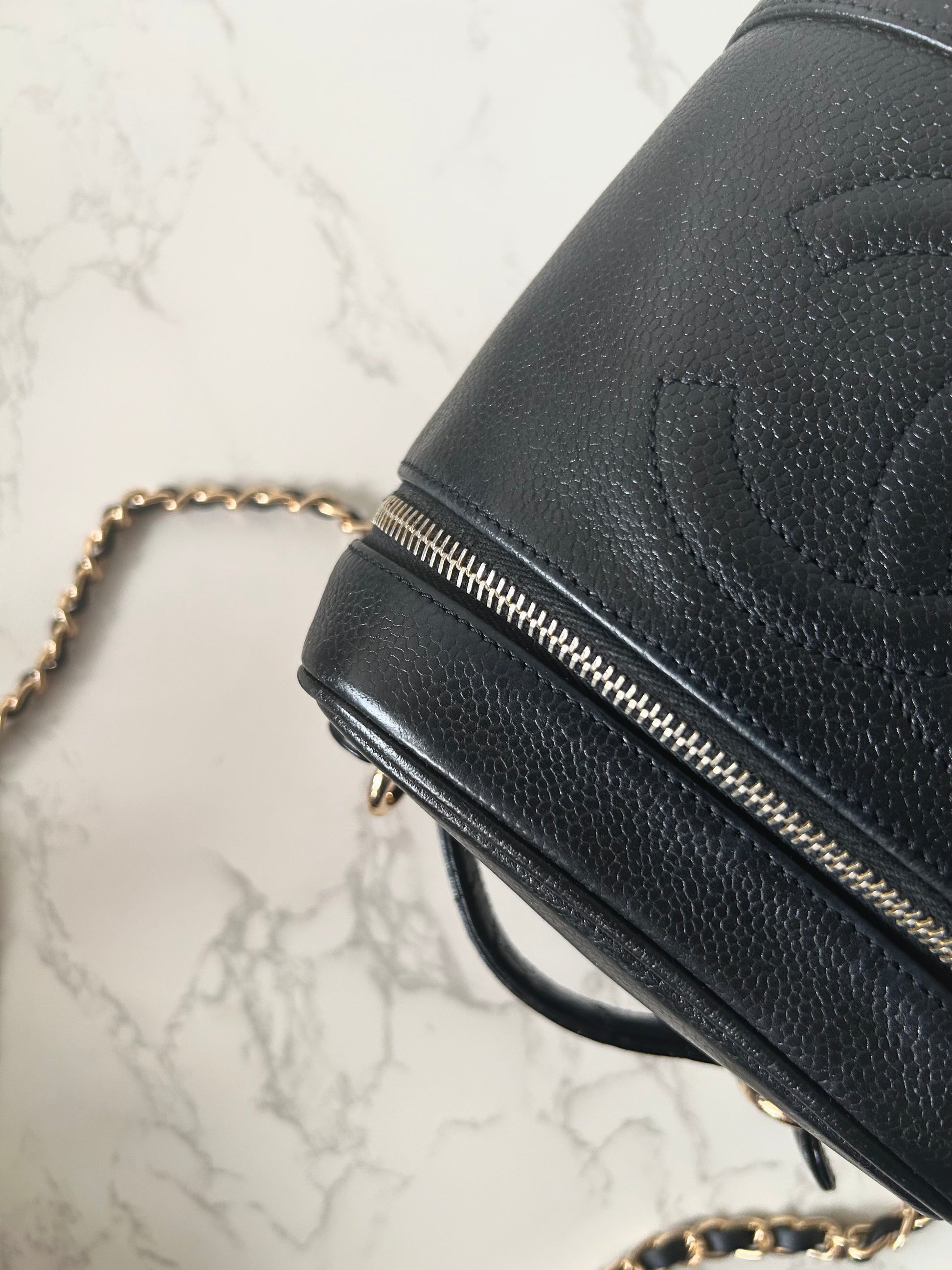 CHANEL Rare Vertical Black Caviar Leather Vanity Box Bag/Side Bag/Messenger Bag/Clutch Bag
