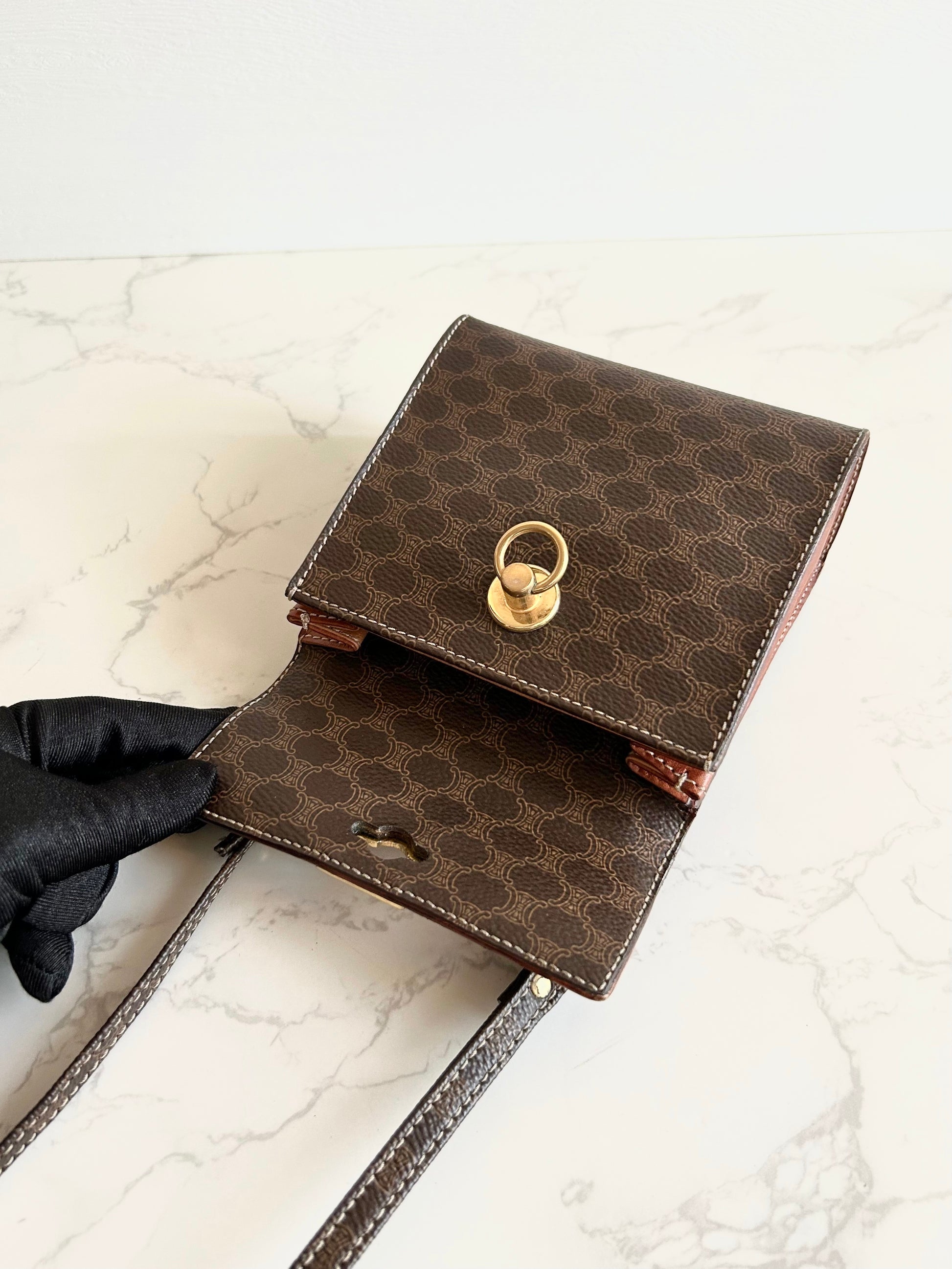 CELINE Extremely rare coffee-colored old flower mini Kelly side bag / oblique bag