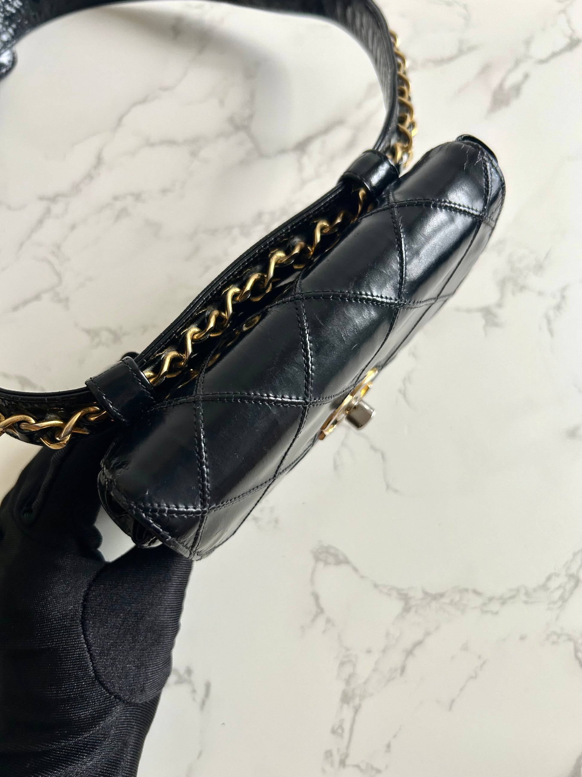 CHANEL rare black leather gold swivel buckle belt bag/side bag/clutch