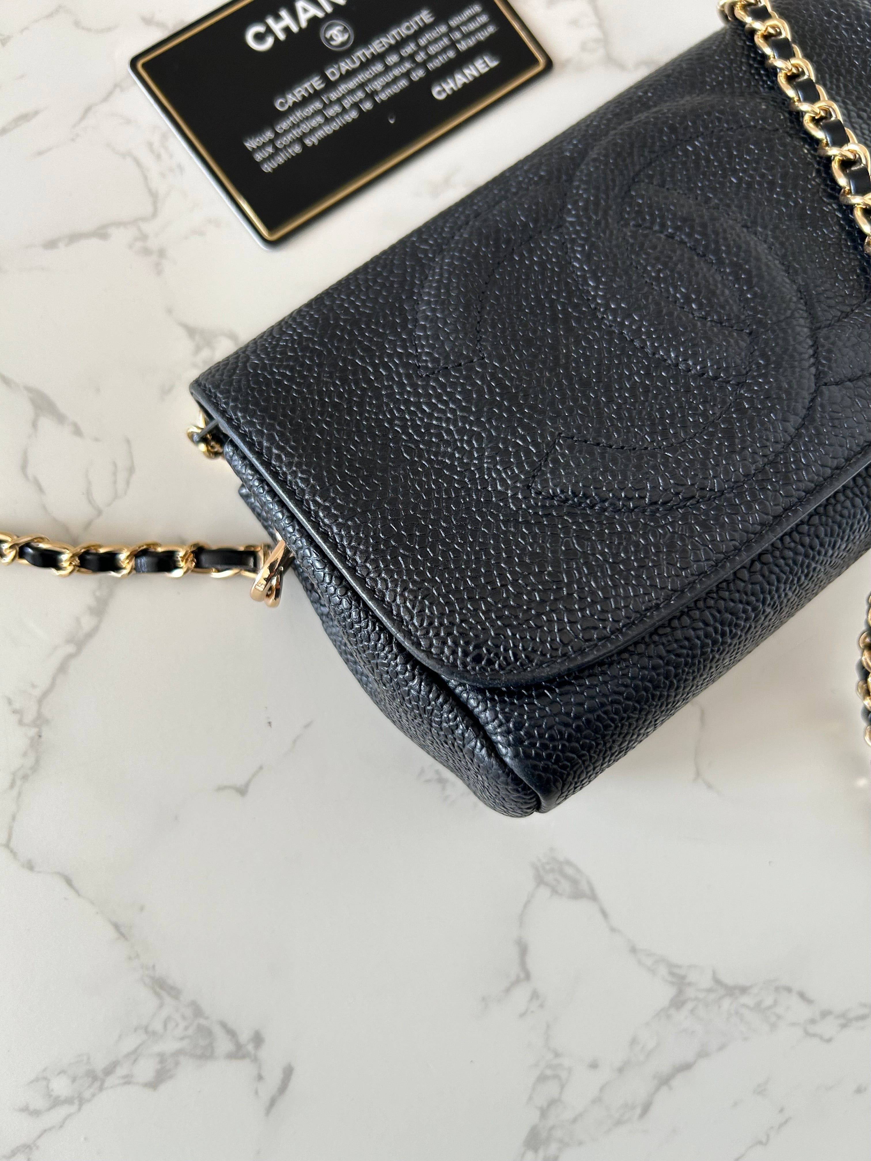 CHANEL Rare Black Caviar with Mirror WOC/Side Bag/Messenger Bag