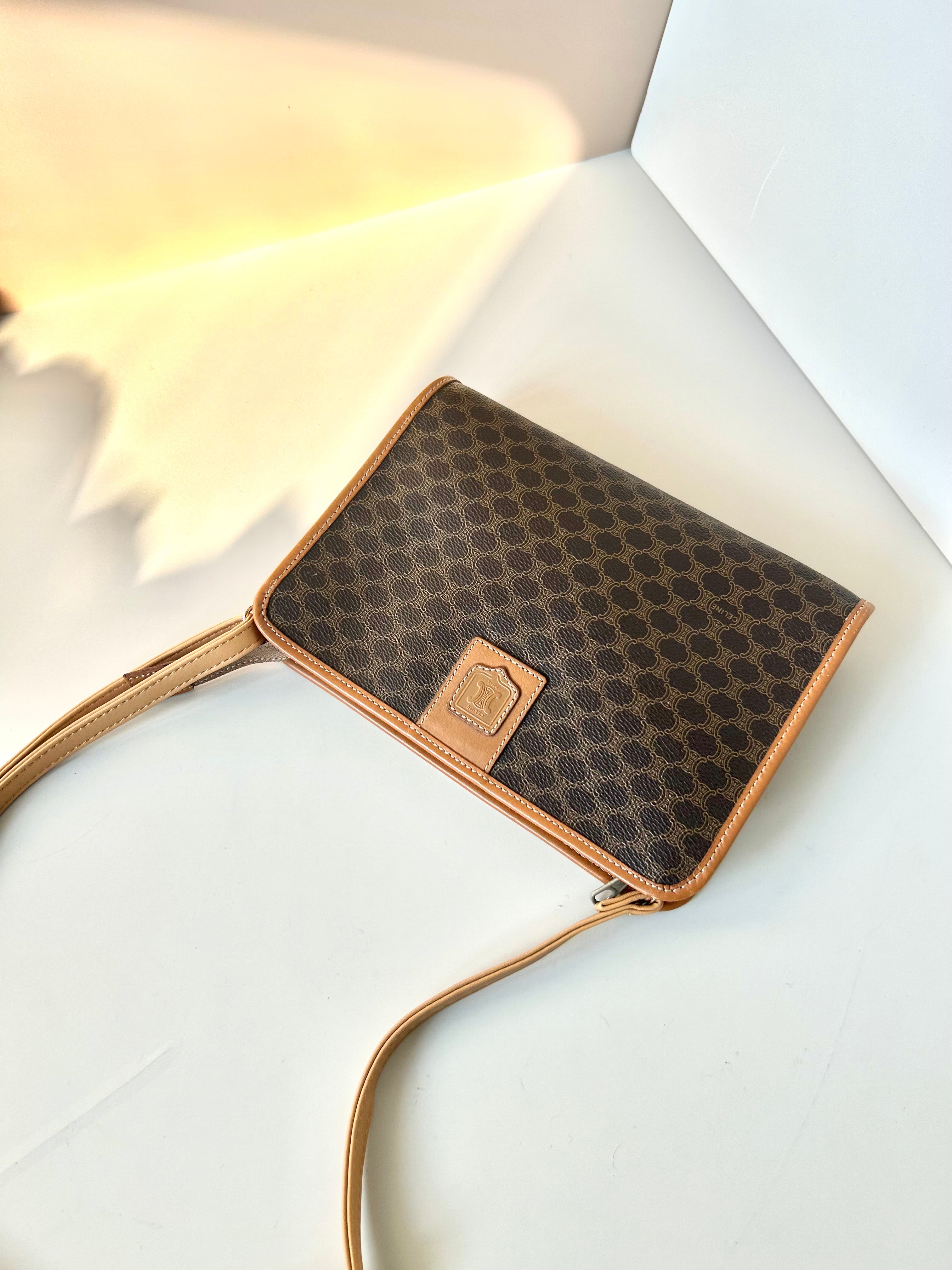 CELINE Brown Old Flower Leather Side Bag/Messenger Bag/Clutch Bag
