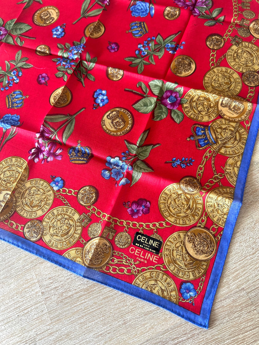 女神節滿額 HKD$3888贈品 - CELINE紅藍金幣方型絲巾 46x46cm