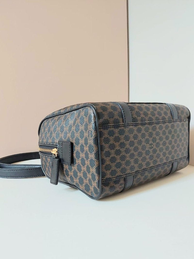 CELINE black old flower leather gold buckle Boston barrel small bag / side bag / oblique bag