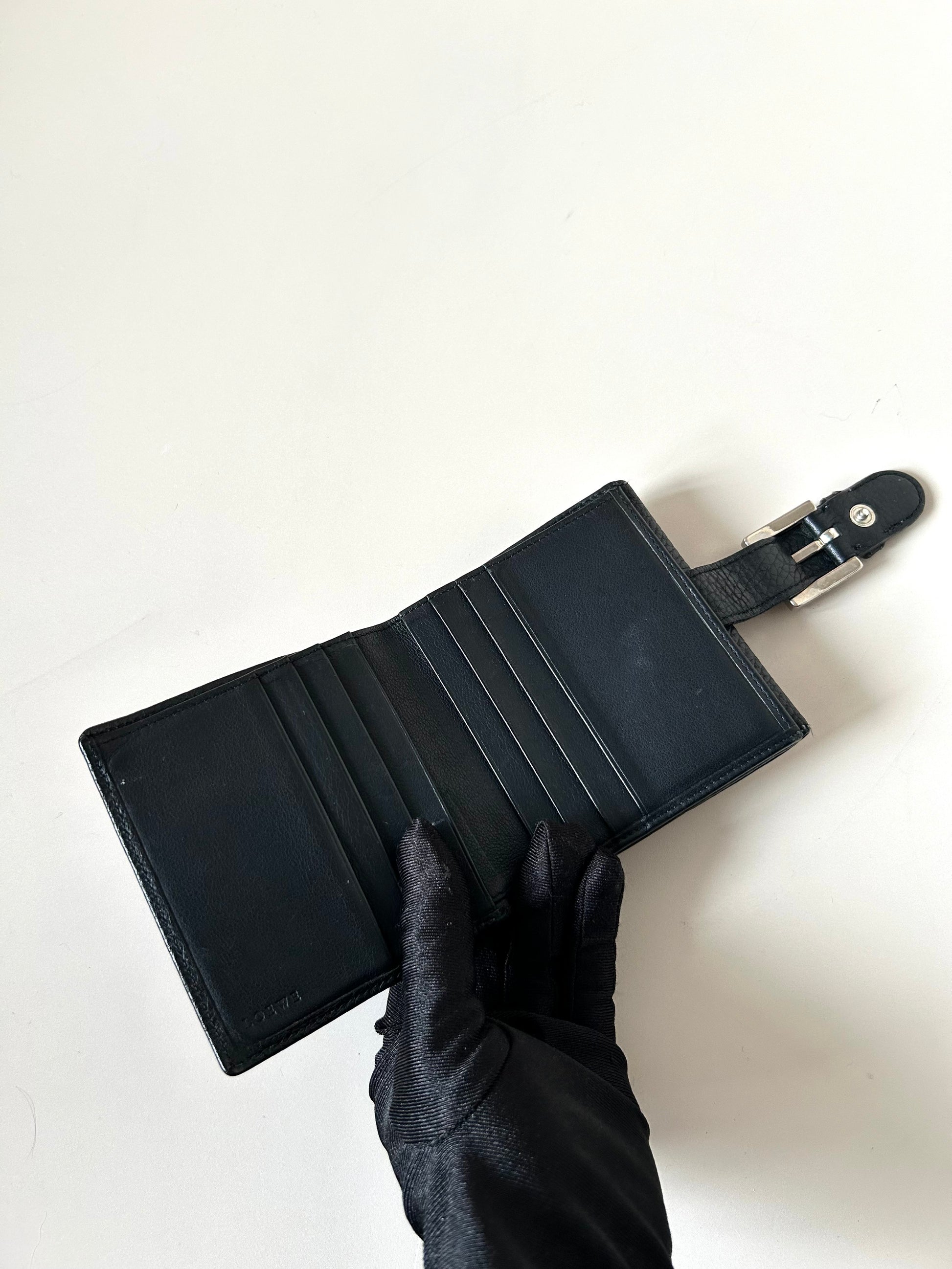 LOEWE 稀有黑色牛皮皮革短夾/小錢包/零錢包