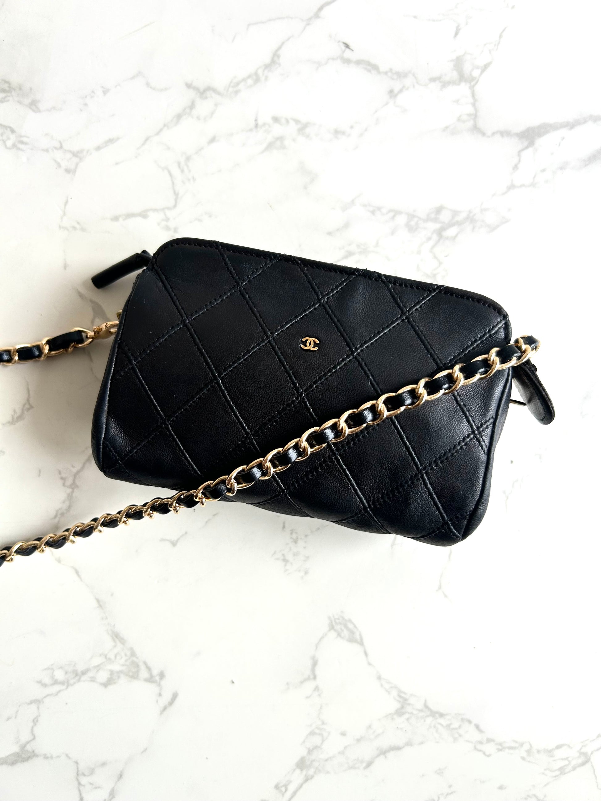 中古 Chanel黑金色小羊皮革斜背包  側背包