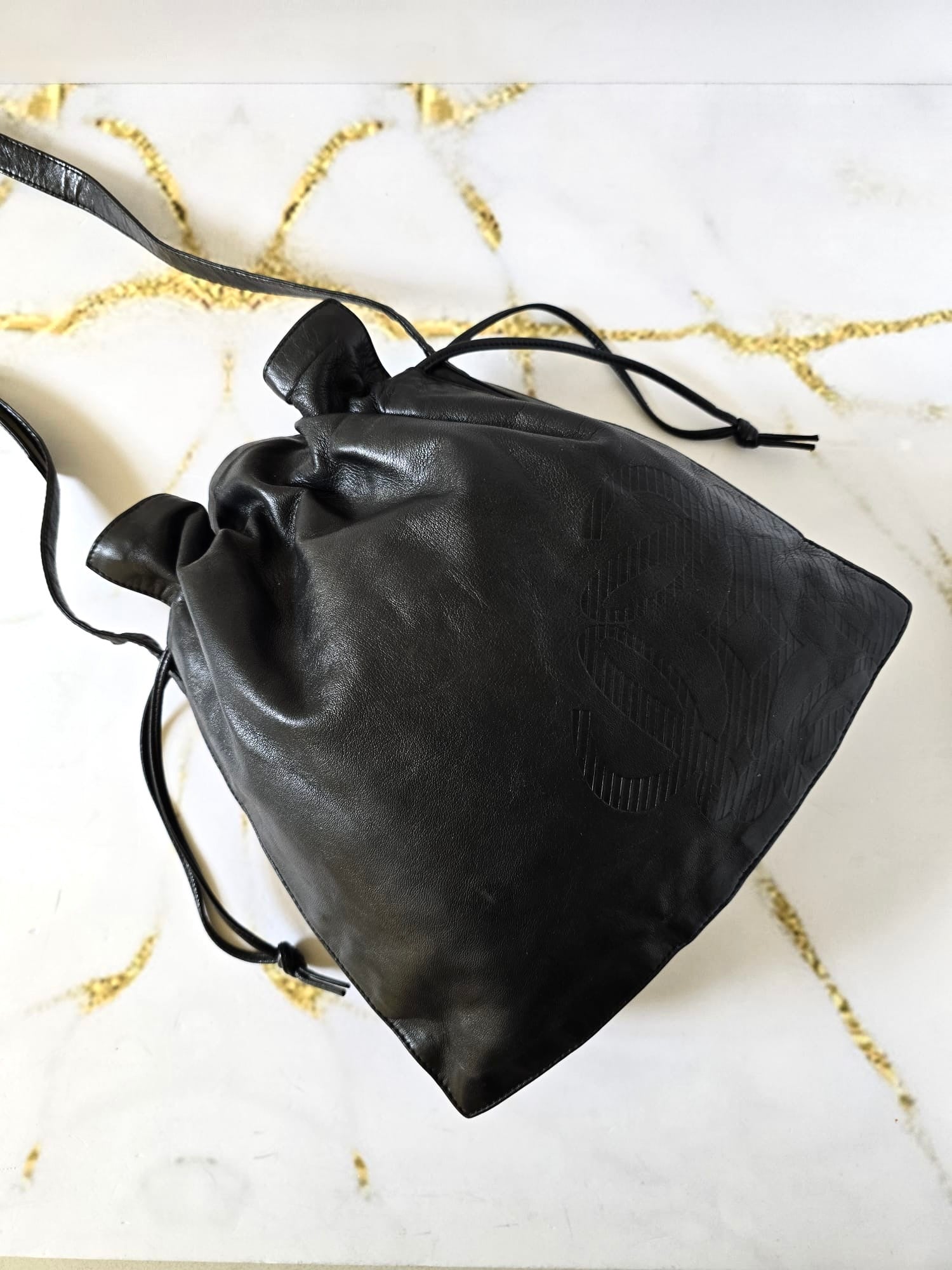 Loewe 黑金色Anagram納帕皮革水桶包 側背包 斜背包