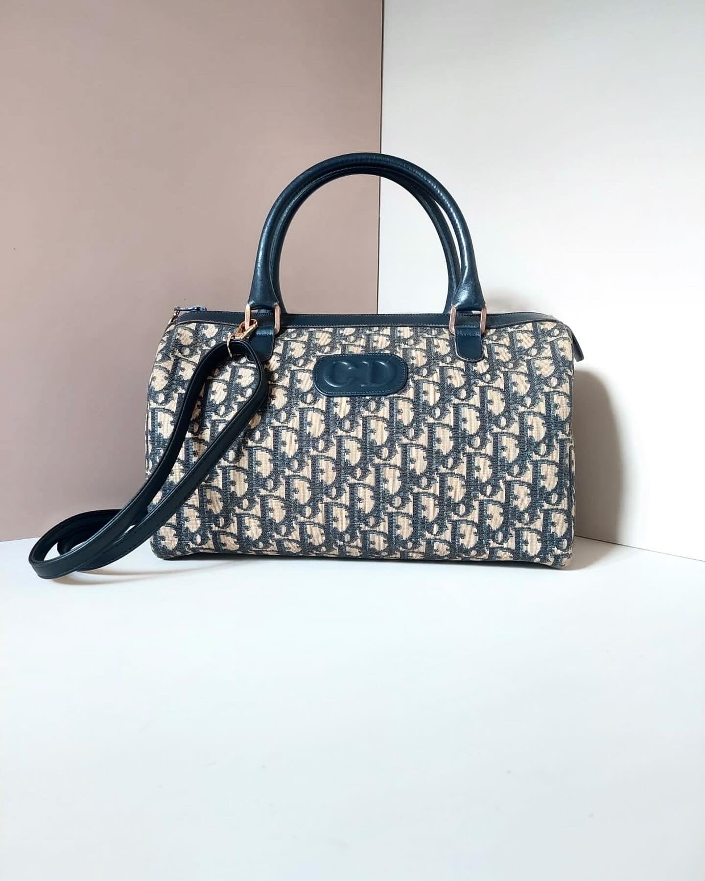 CHRISTIAN DIOR 稀有深藍色老花皮革波士頓圓桶包/側背包/斜背包