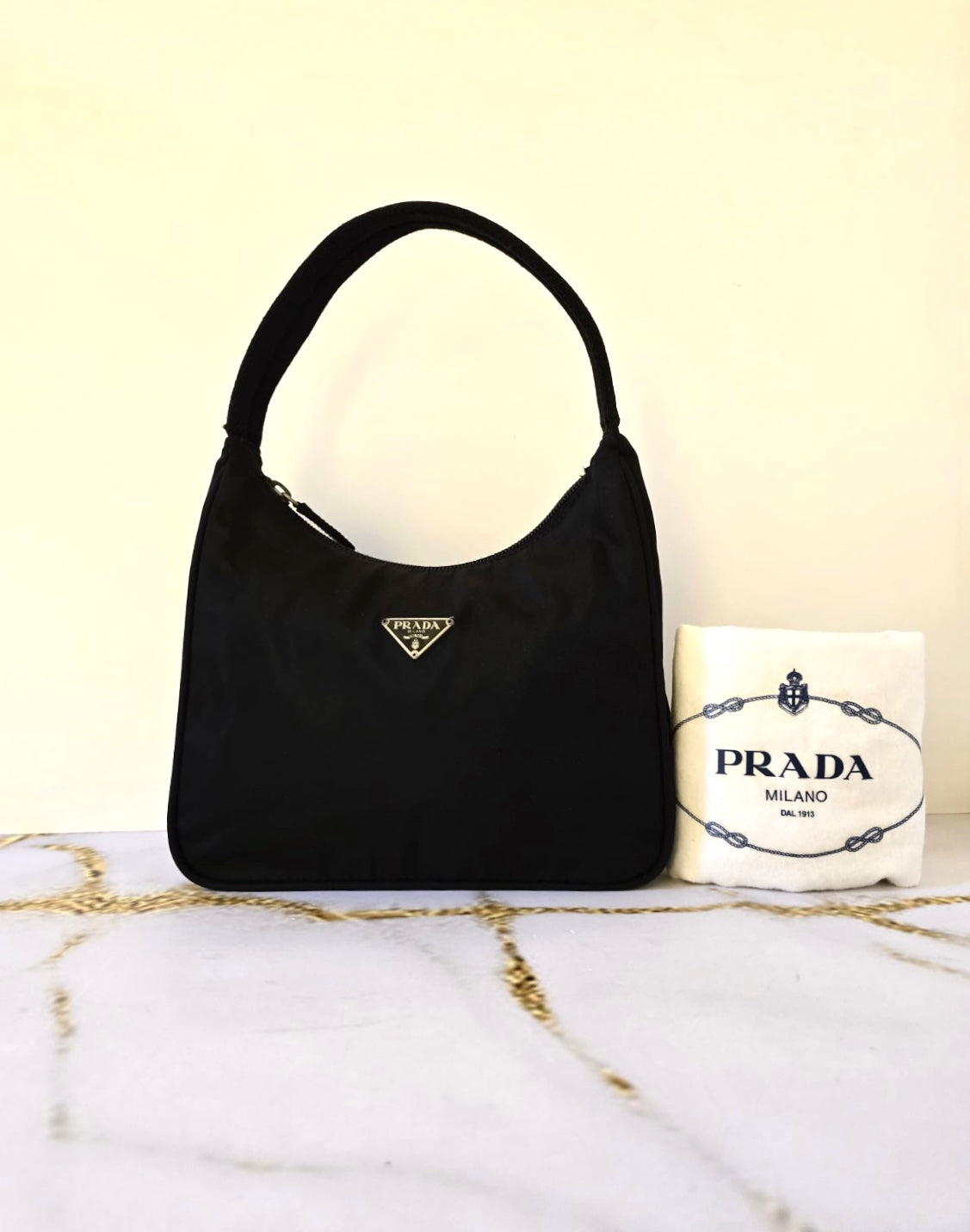 Prada 經典黑銀色Hobo流浪腋下包/單肩包/側背包